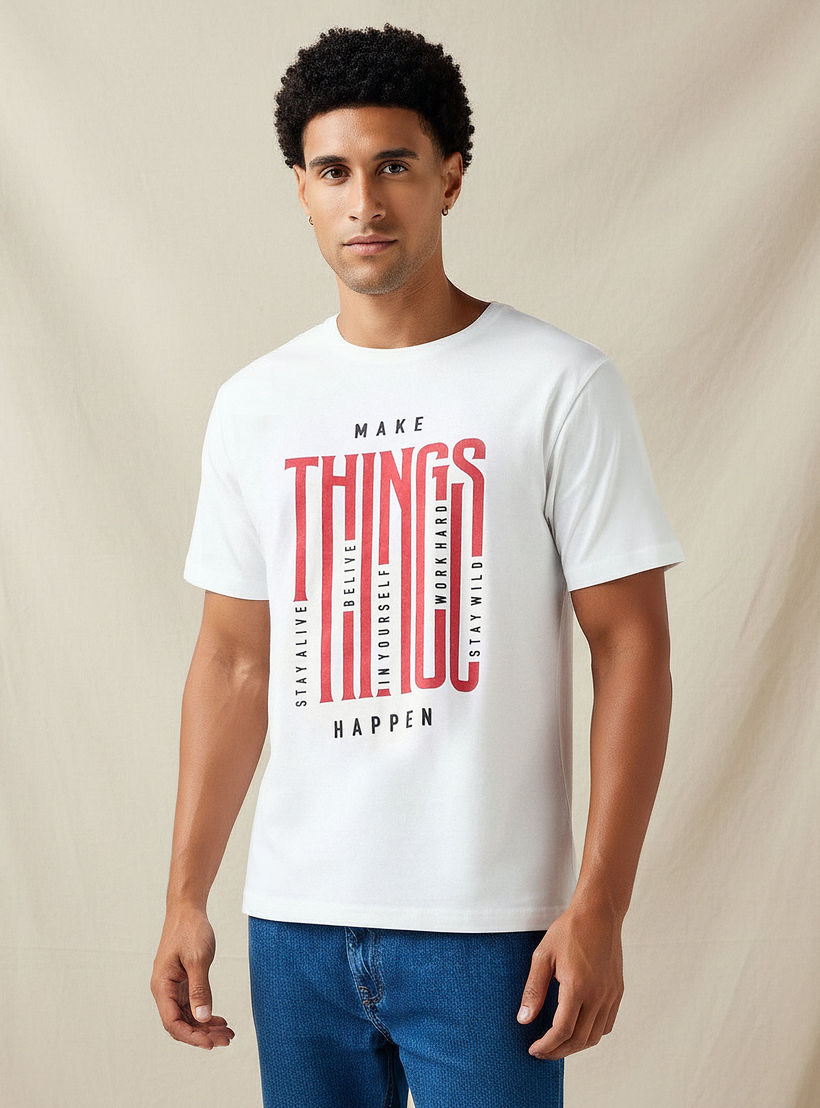 تيشيرت بقصة عادية وياقة ضيقة وأكمام قصيرة وطبعات شعار للرجال-men-clothing-tshirtsandpolos-tshirts-image-1