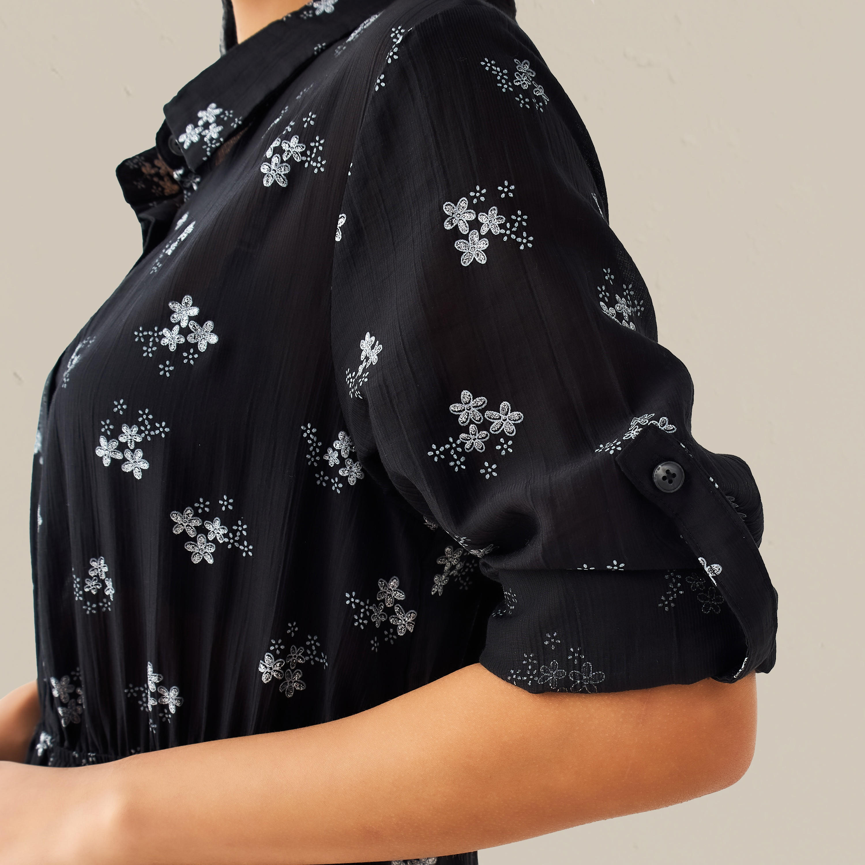 فستان قميص دينيم ميدي بطبعة زهور-women-clothing-dresses-image-4
