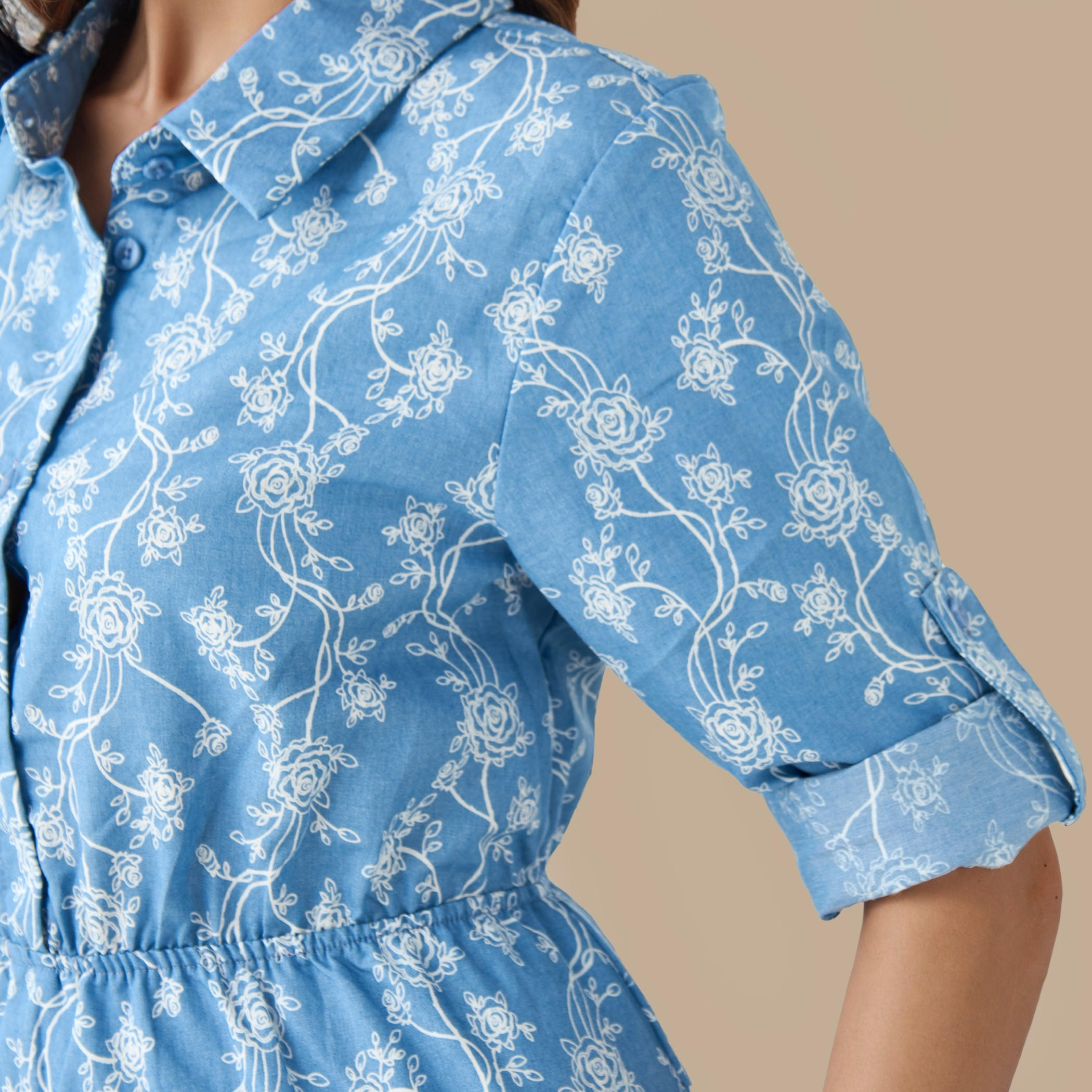 فستان قميص دينيم ميدي بطبعة زهور-women-clothing-dresses-image-4