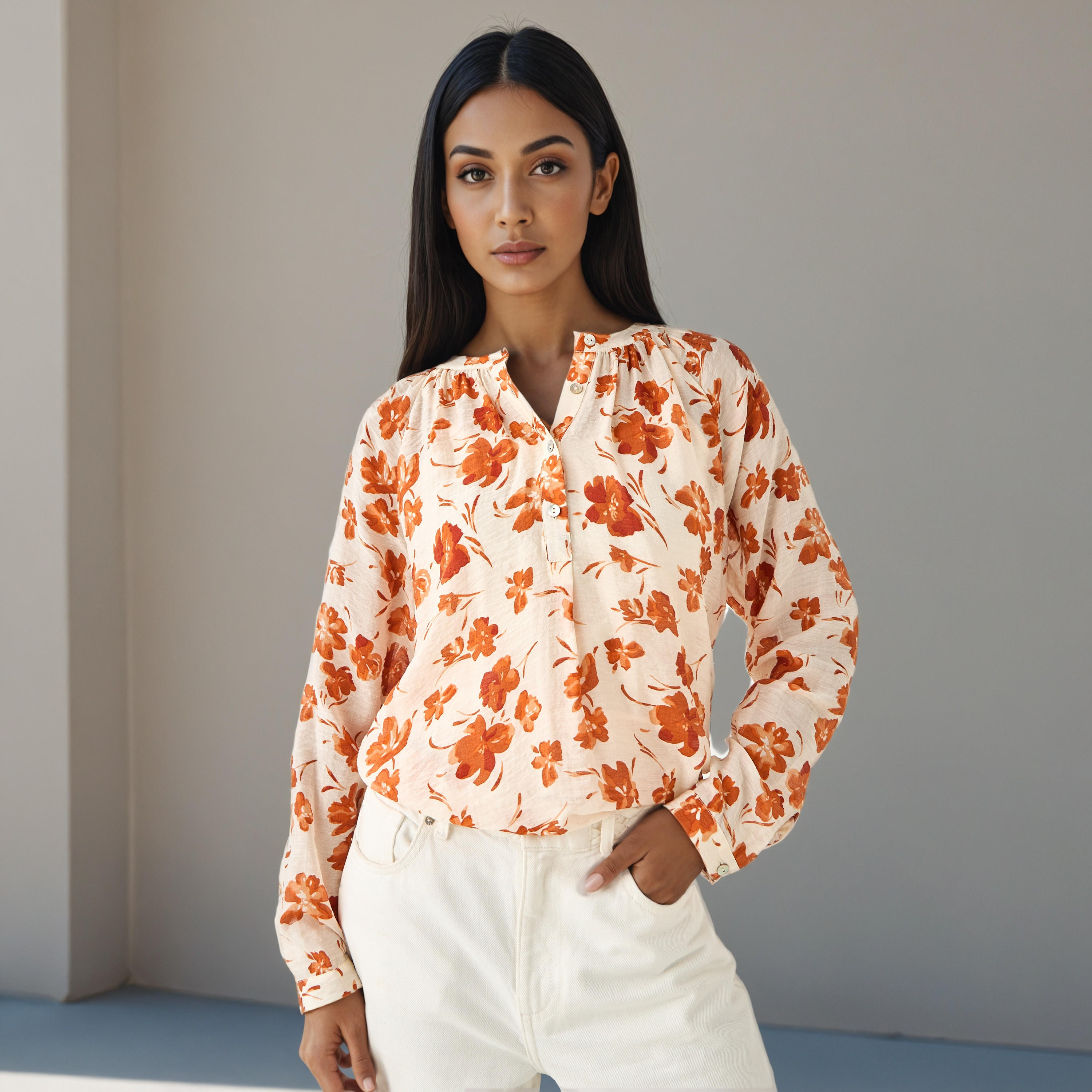 بلوزة بياقة ماندرين وطبعات زهرية-women-clothing-shirtsandblouses-blouses-image-1