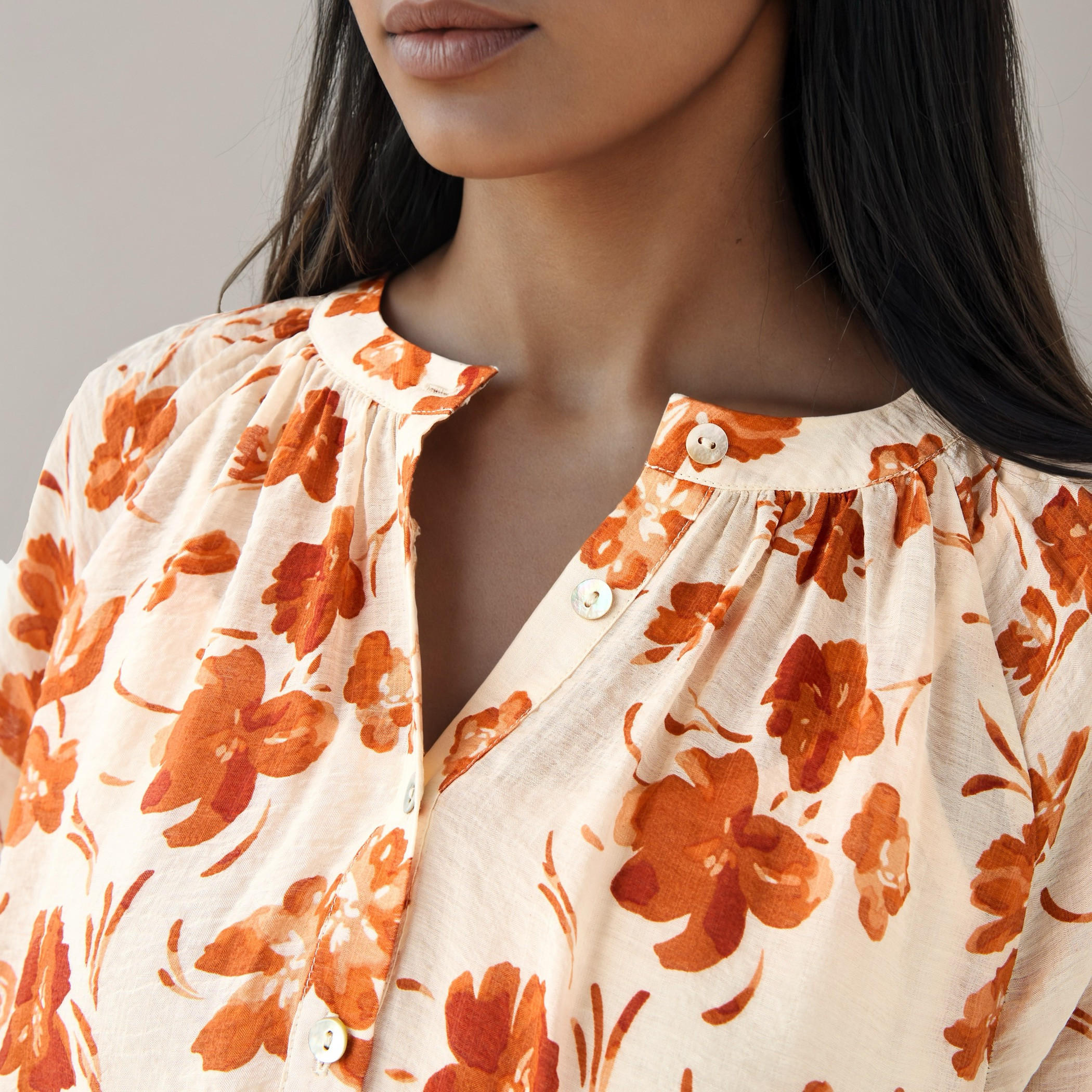 بلوزة بياقة ماندرين وطبعات زهرية-women-clothing-shirtsandblouses-blouses-image-4