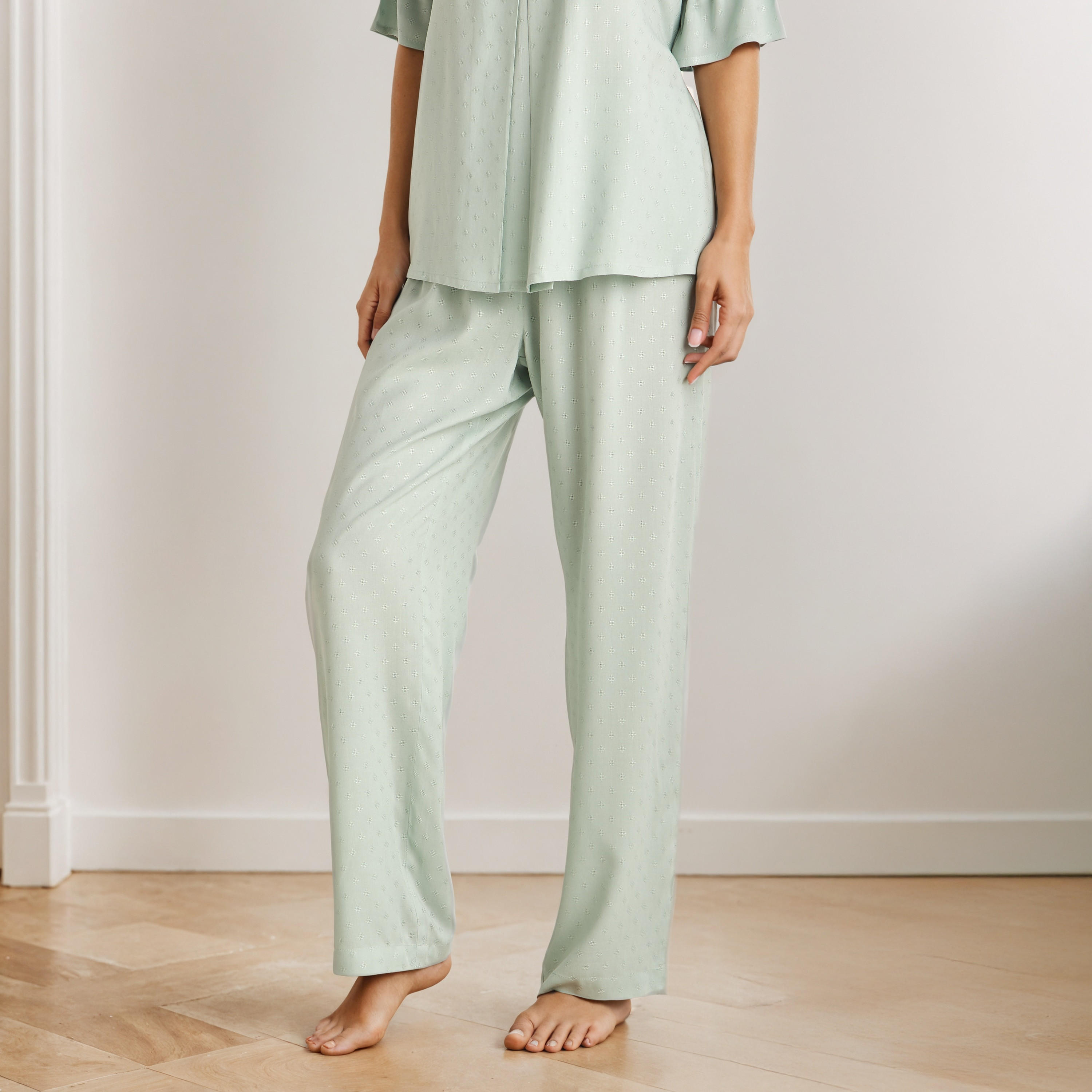 طقم بيجاما فيسكوز قميص وبنطلون-women-clothing-nightwear-pyjamas-longsets-image-4