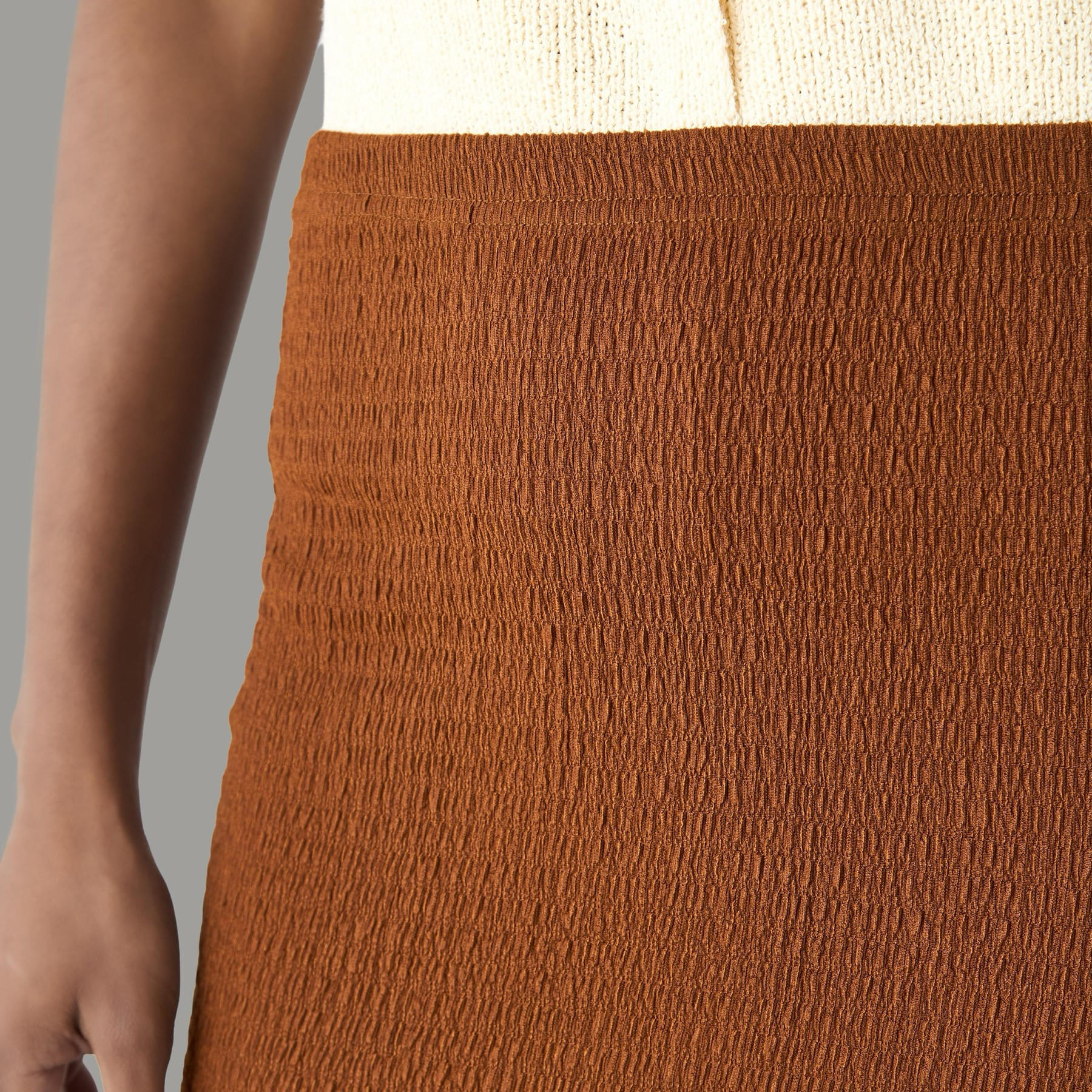 تنورة ميدي بارزة الملمس بقصة حورية-women-clothing-bottoms-skirts-image-2