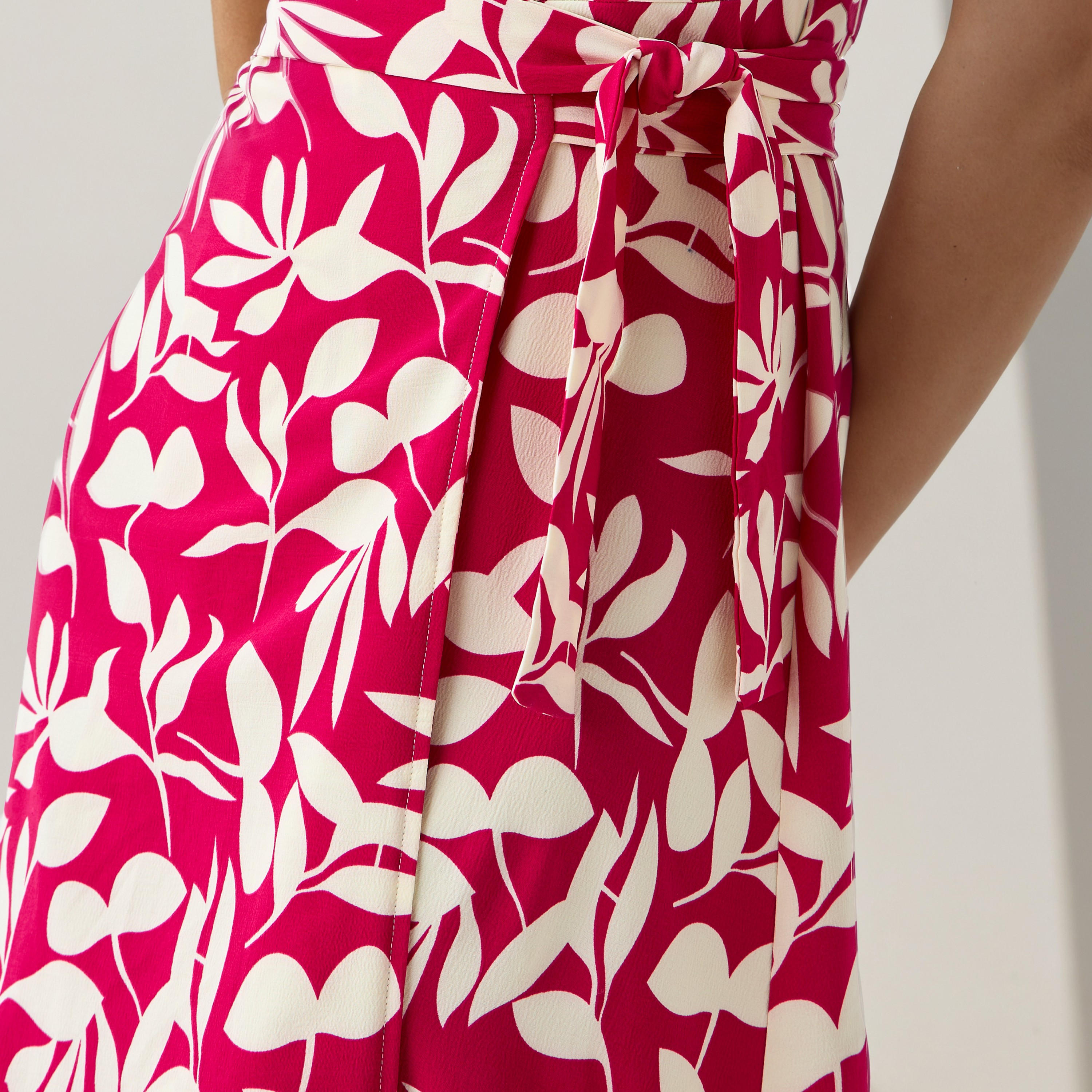 Leaf Print Wrap Style Women Dress with Tie-Up Detail-women-clothing-dresses-image-5