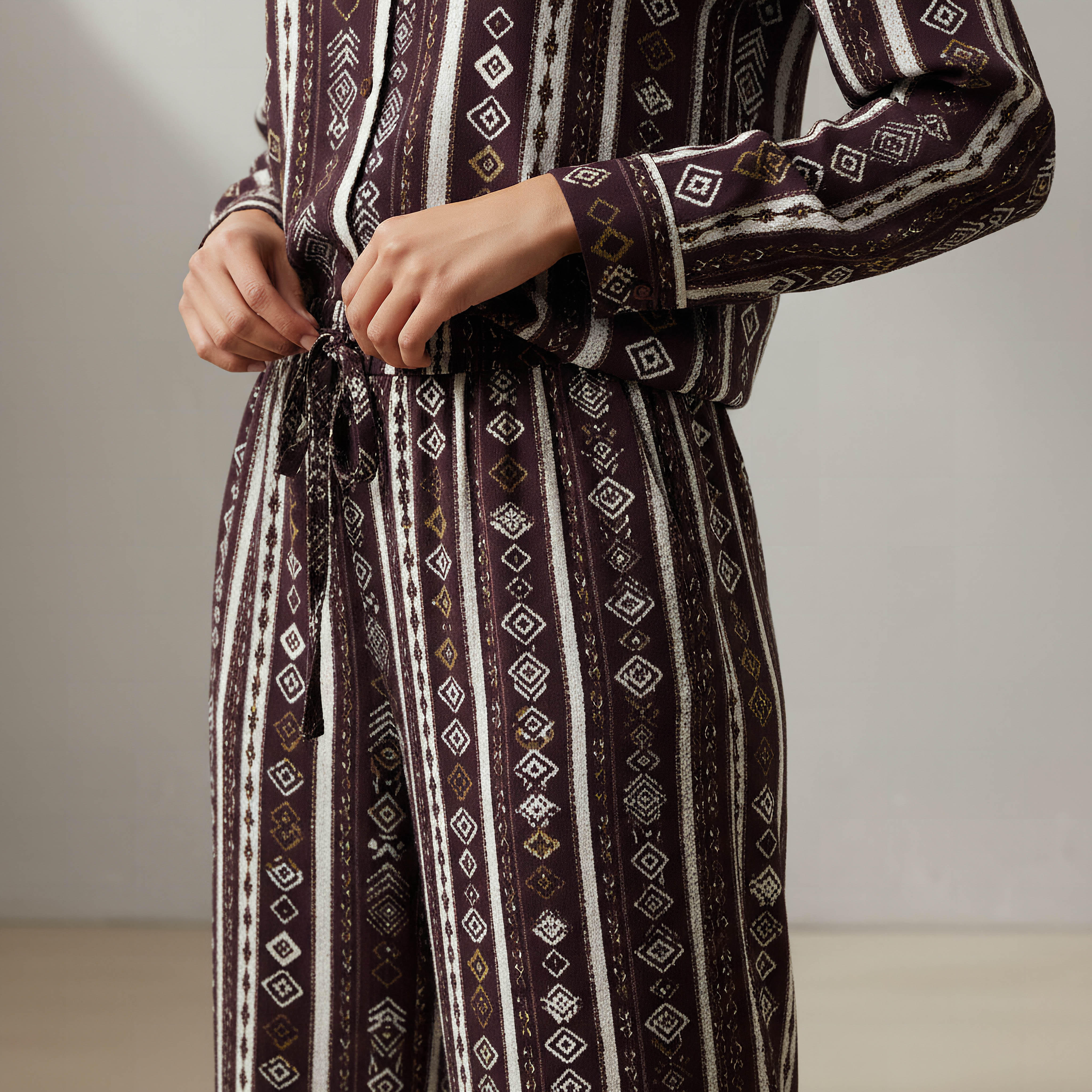 طقم قميص وبنطلون واسع الساقين-women-clothing-coordsets-image-6