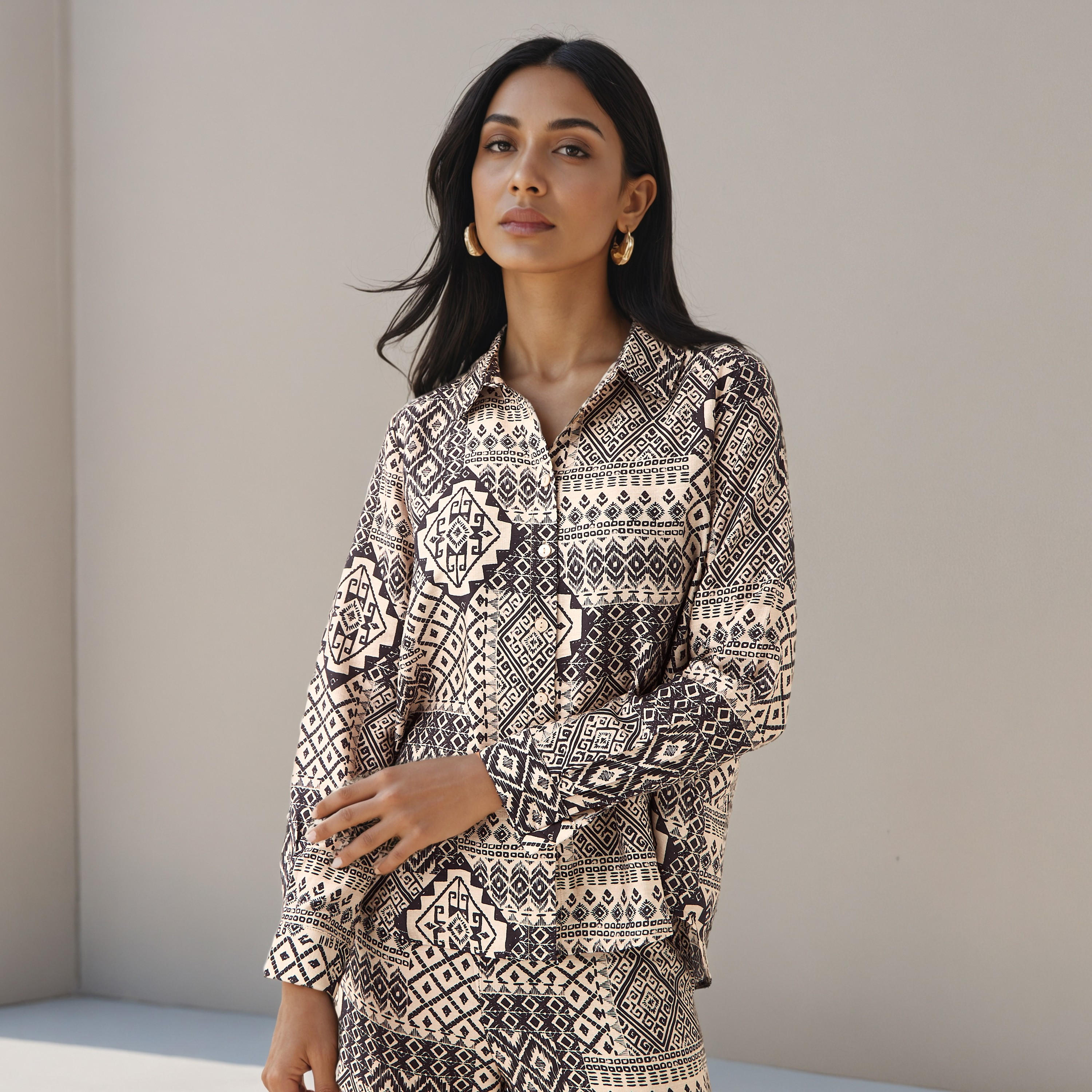 طقم قميص وبنطلون واسع الساقين-women-clothing-coordsets-image-2