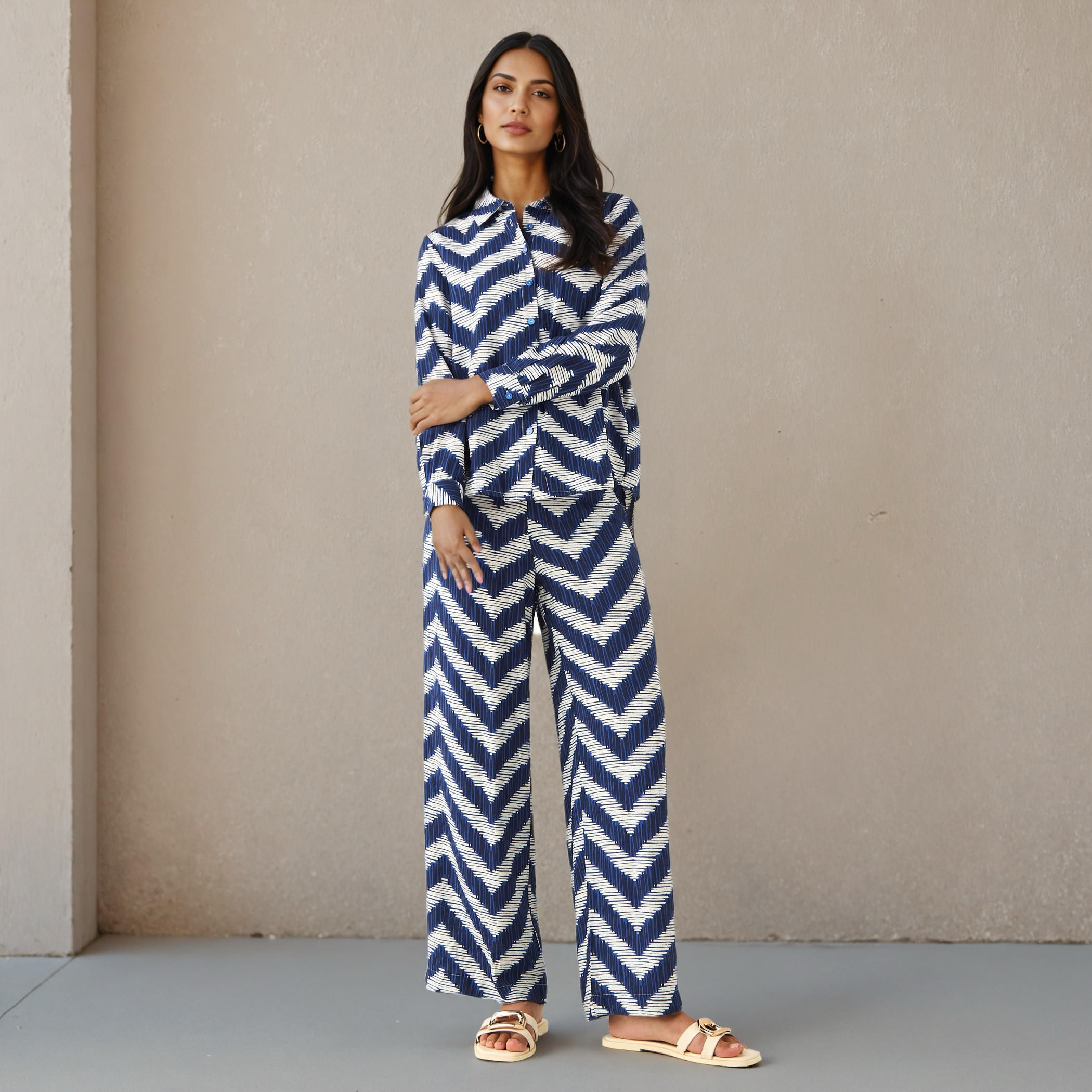 طقم قميص وبنطلون واسع الساقين-women-clothing-coordsets-image-6