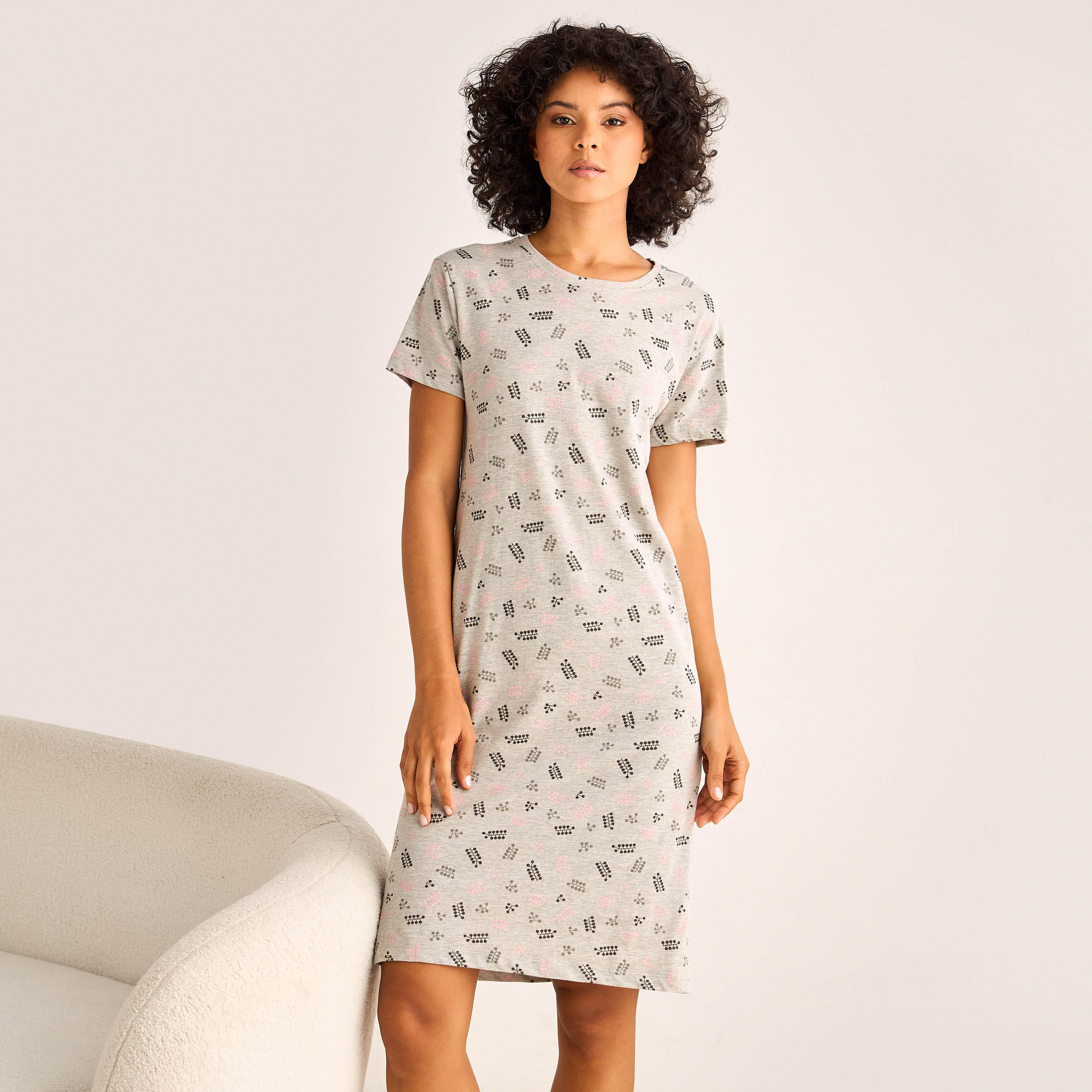 قميص نوم بطبعات وأكمام قصيرة-women-clothing-nightwear-nighties-image-1