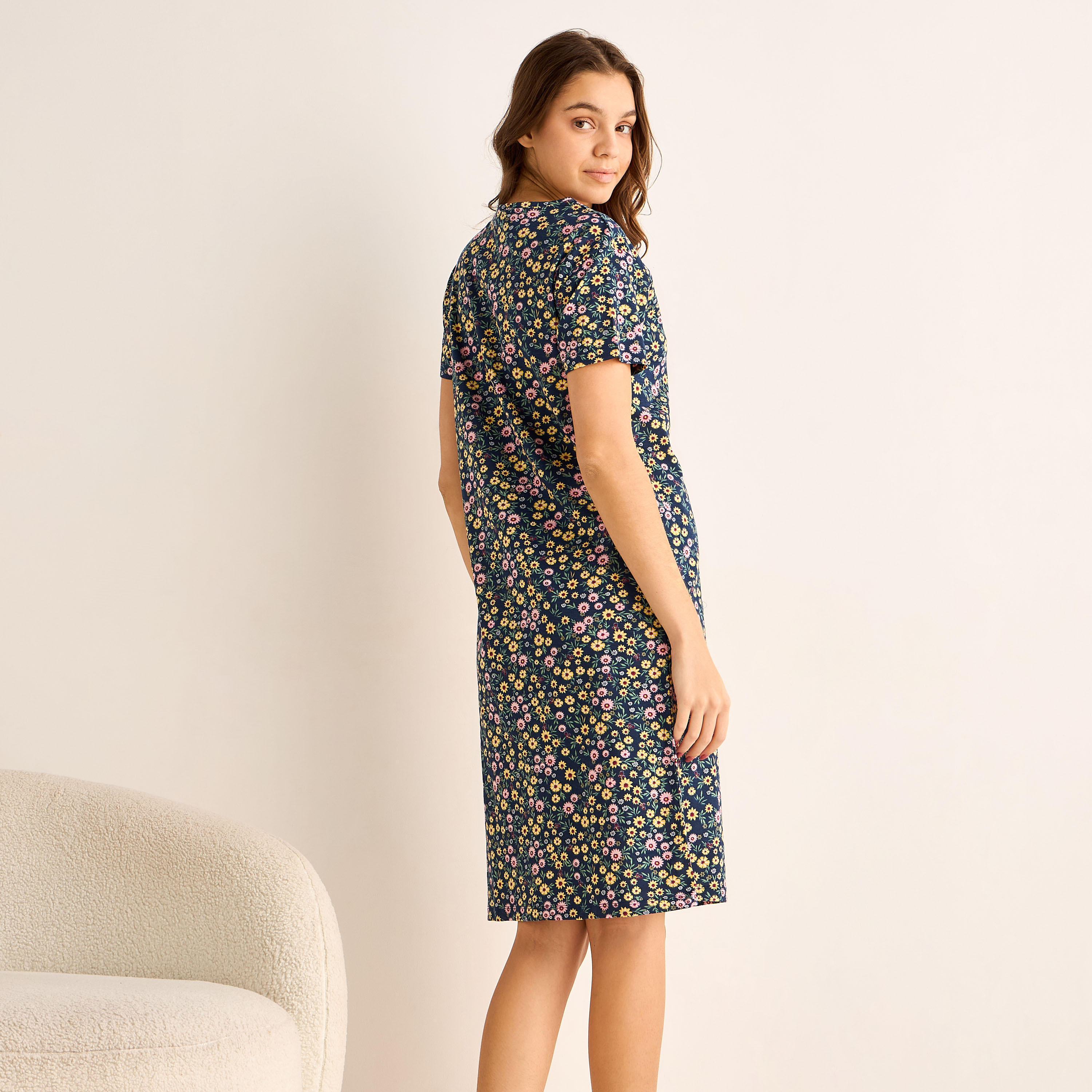 قميص نوم بطبعات زهرية وأكمام قصيرة-women-clothing-nightwear-nighties-image-3