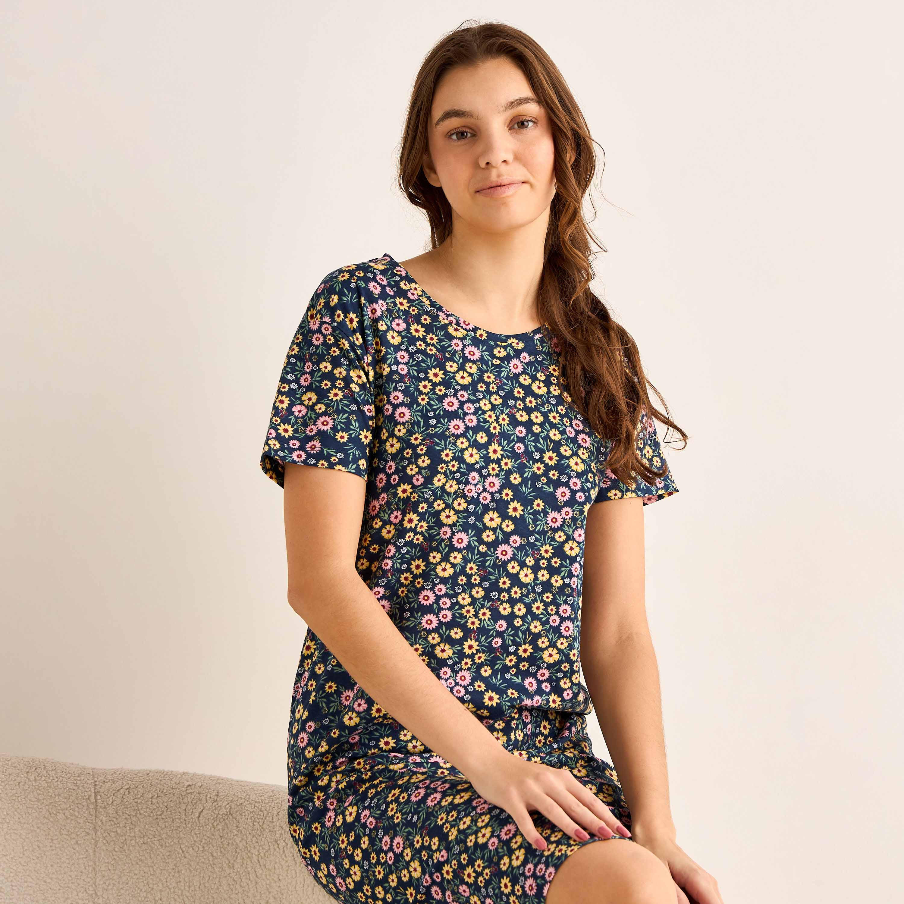 قميص نوم بطبعات زهرية وأكمام قصيرة-women-clothing-nightwear-nighties-image-5