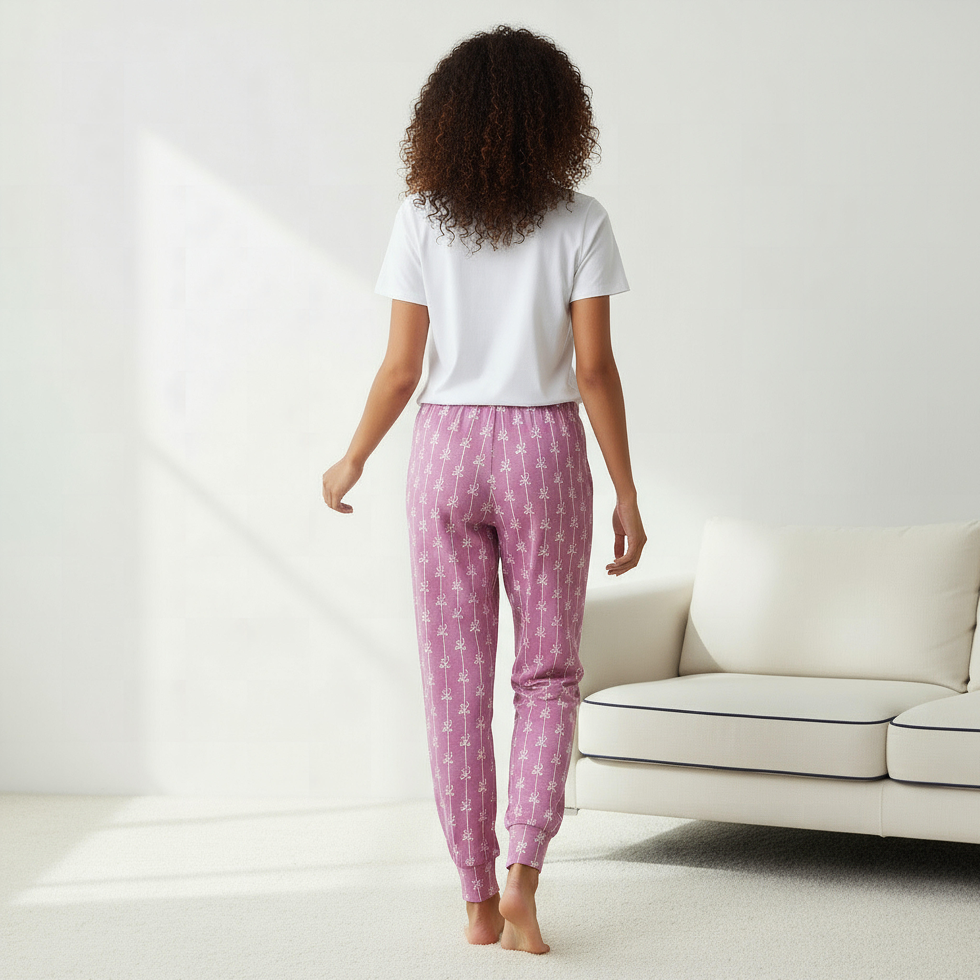 طقم تيشيرت وبنطلون بيجاما بطبعات-women-clothing-nightwear-pyjamas-longsets-image-3