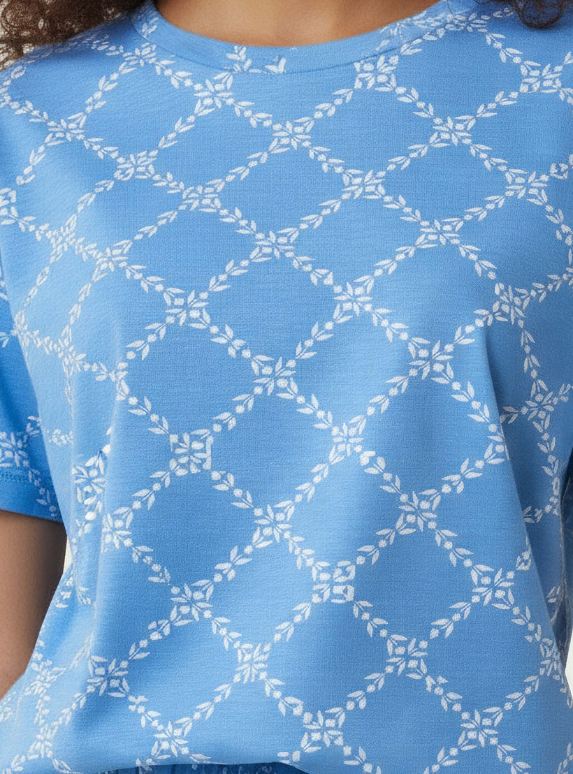 طقم بيجاما تيشيرت وشورت بطبعات-women-clothing-nightwear-pyjamas-shortsets-image-5