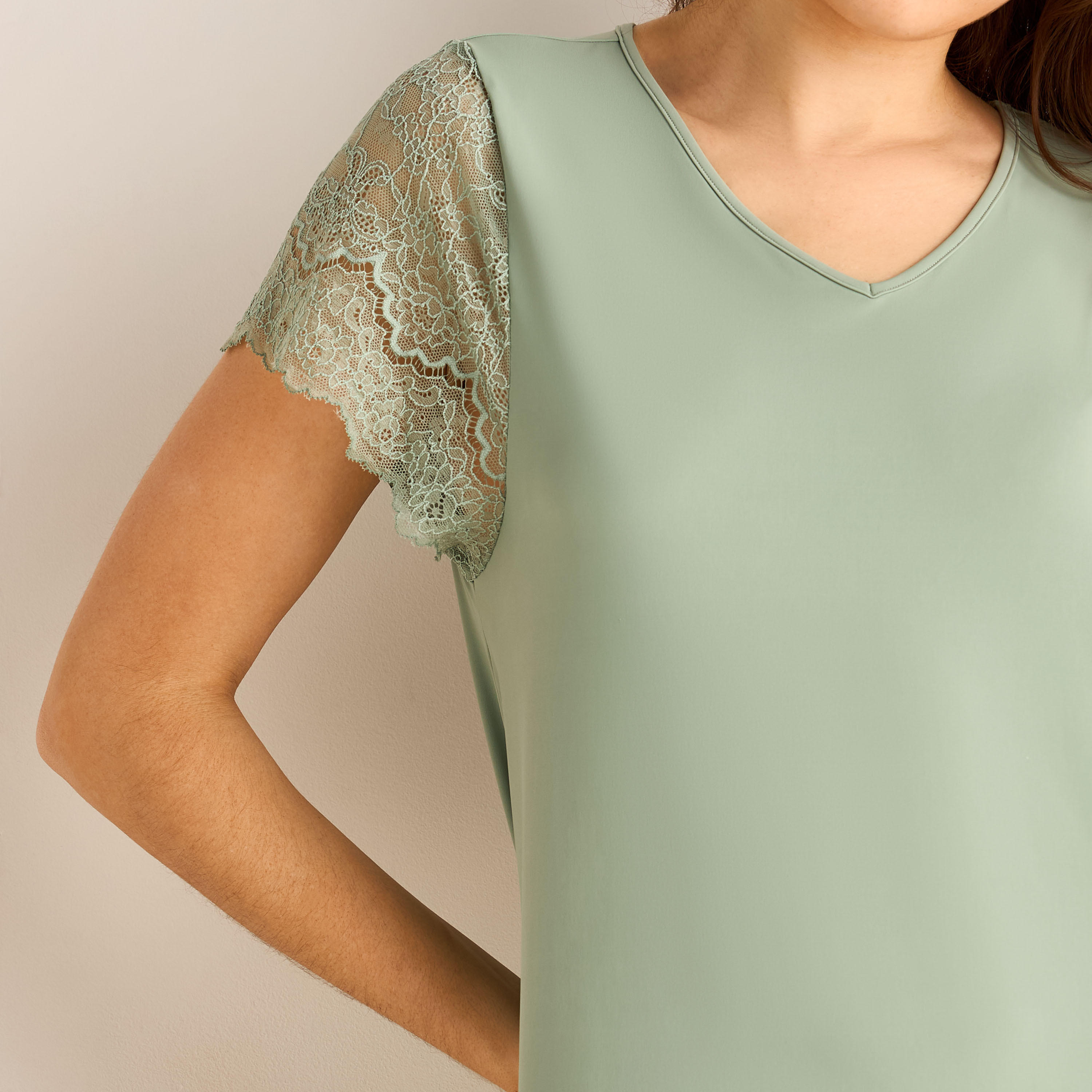 فستان نوم ميدي بأكمام دانتيل-women-clothing-nightwear-nighties-image-4