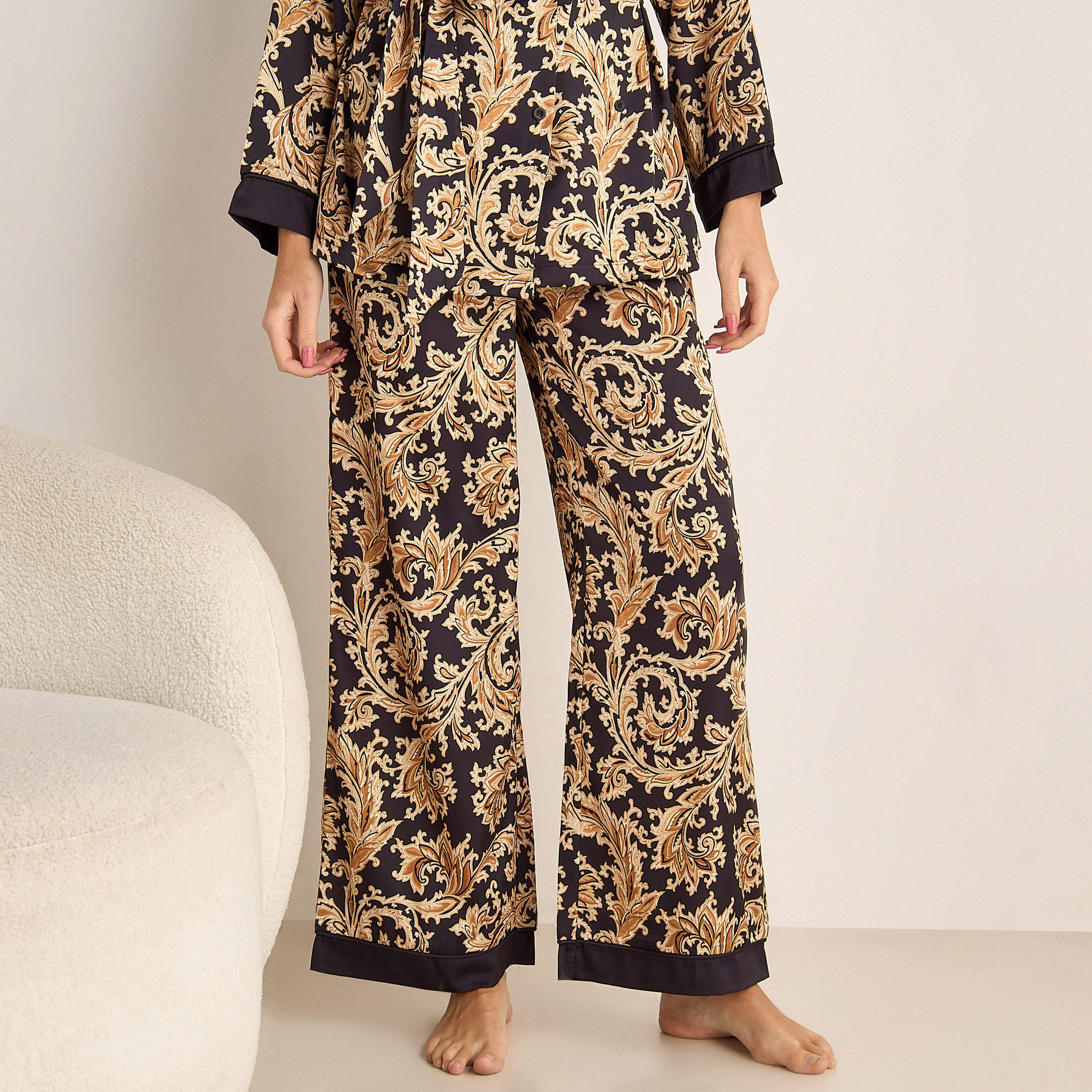 طقم بيجاما بطبعات زهور-women-clothing-nightwear-pyjamas-longsets-image-4