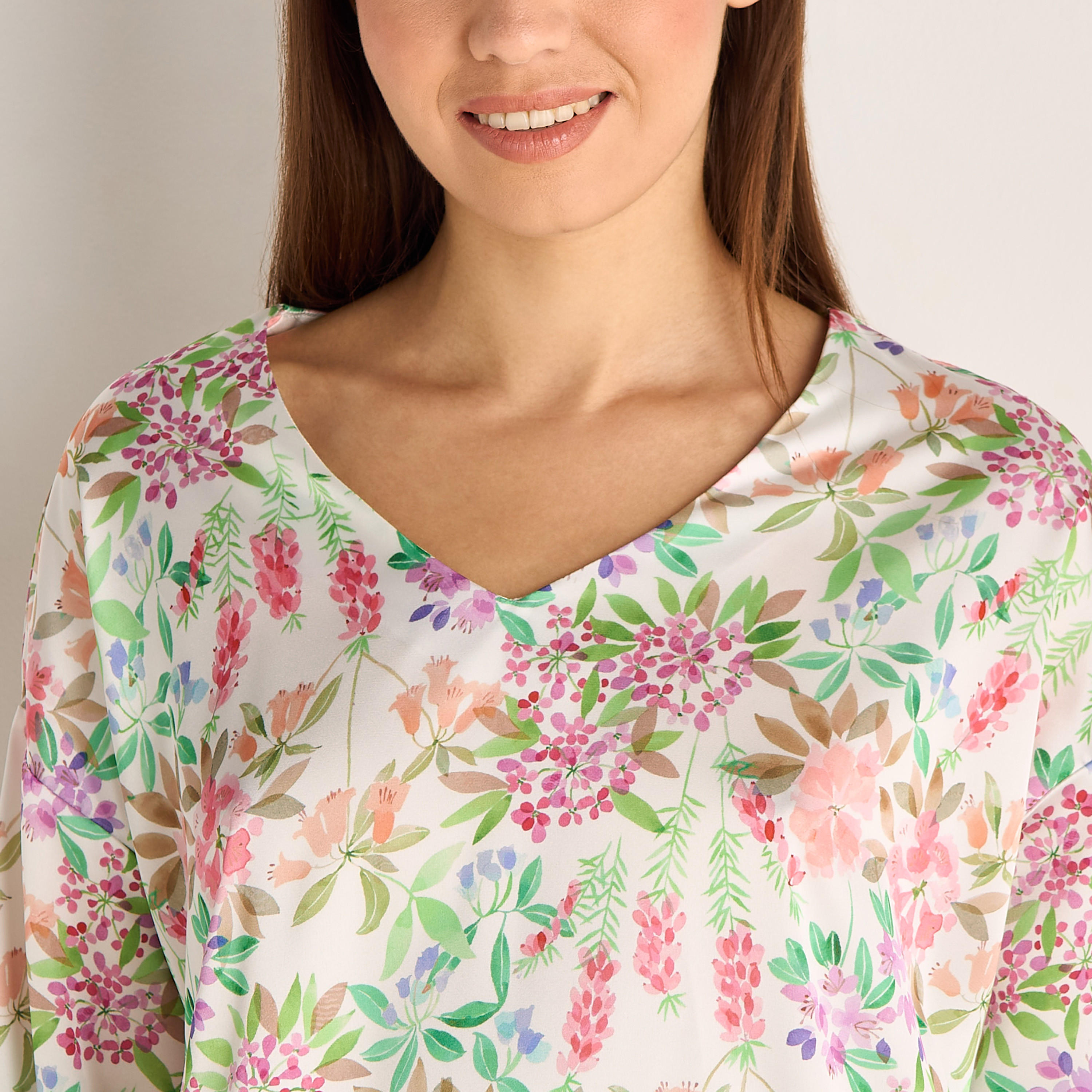 Pyjama Set V-neck Top & Trousers-women-clothing-nightwear-pyjamas-longsets-image-5