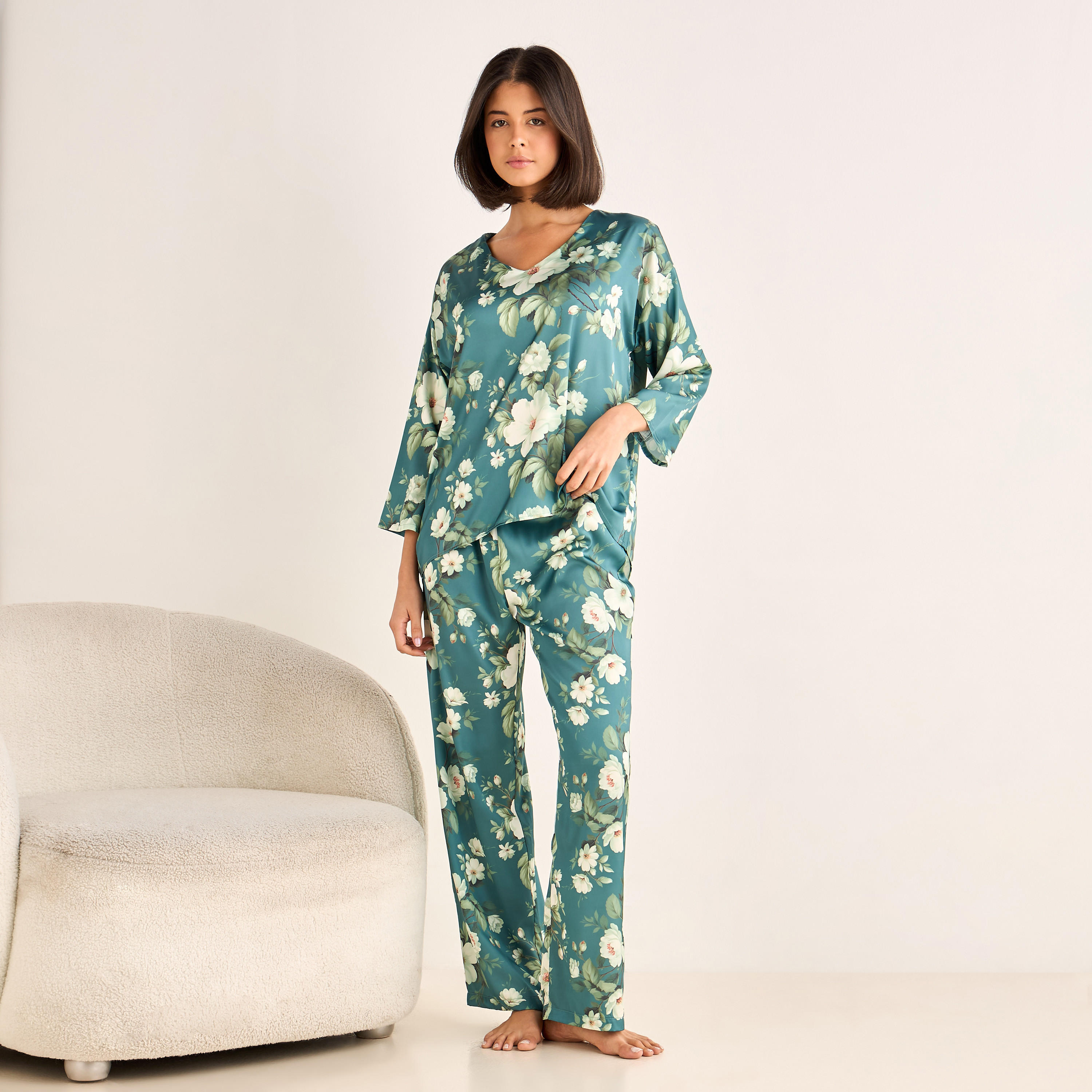Pyjama Set V-neck Top & Trousers-women-clothing-nightwear-pyjamas-longsets-image-1