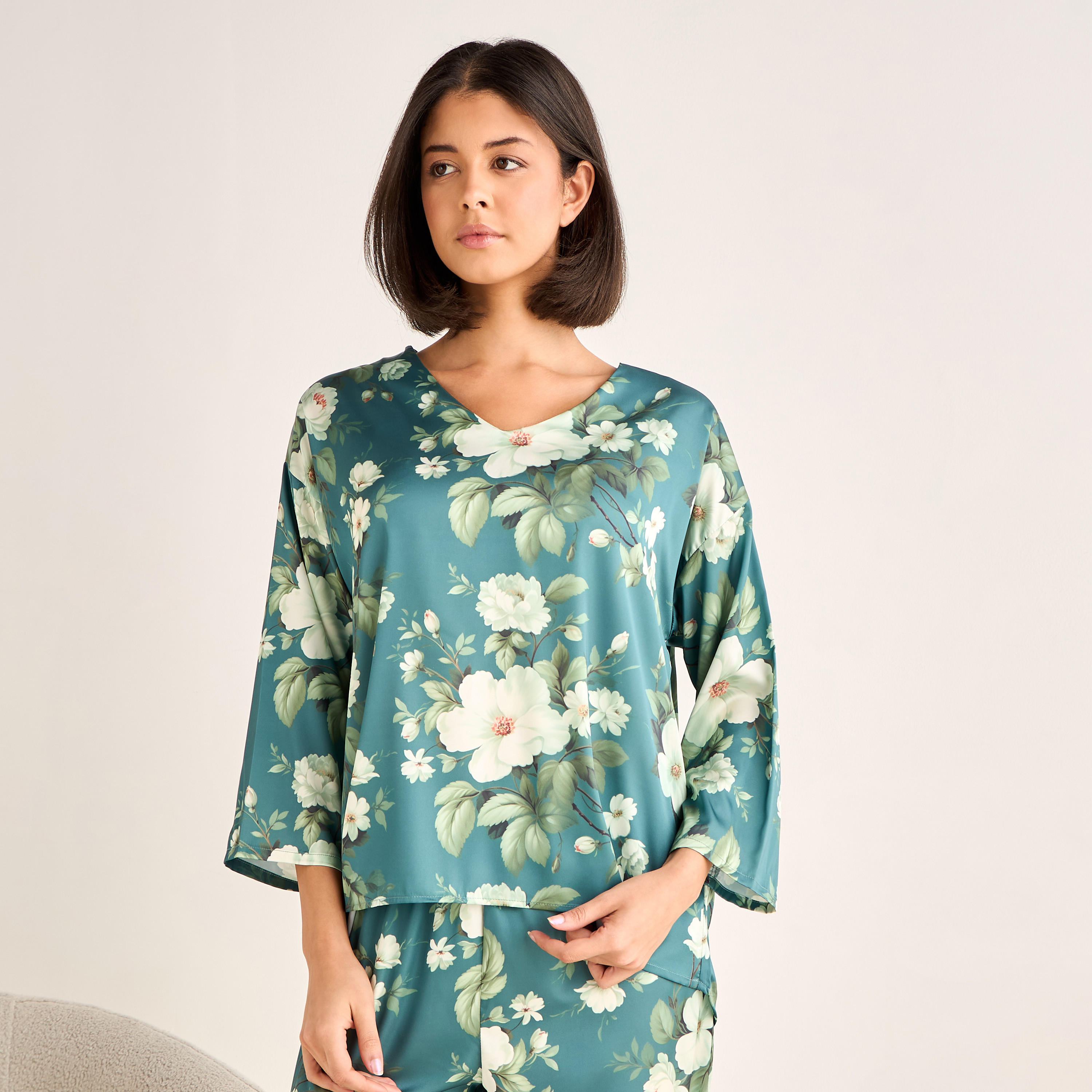 Pyjama Set V-neck Top & Trousers-women-clothing-nightwear-pyjamas-longsets-image-2