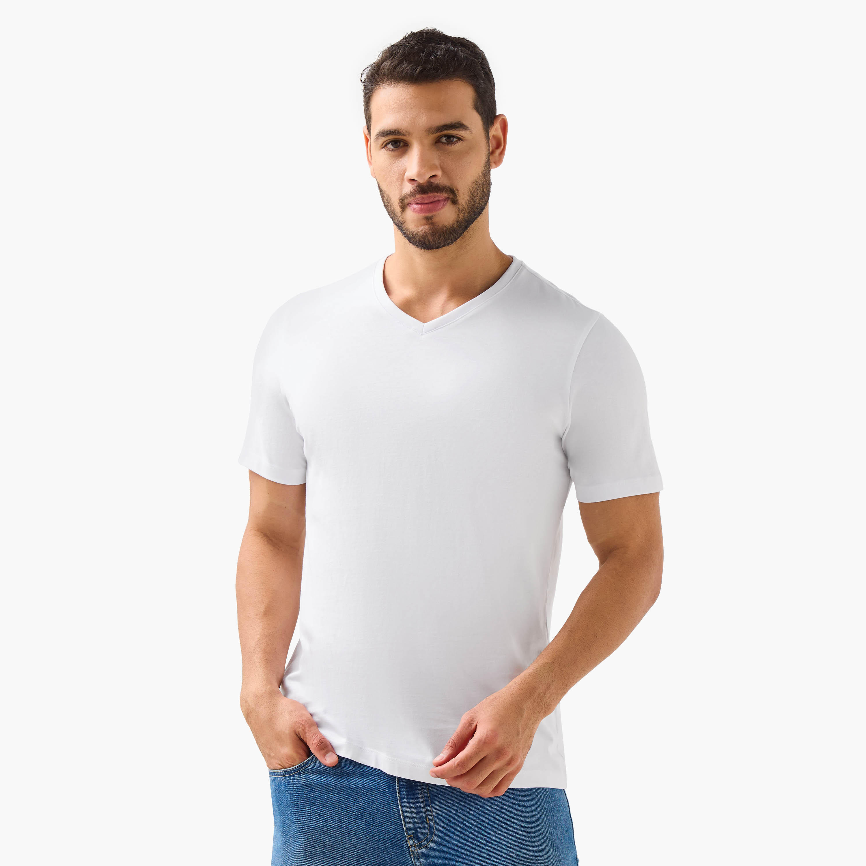 تيشيرت رجالي بقصة عادية وياقة V وأكمام قصيرة - طقم من 2-men-clothing-tshirtsandpolos-tshirts-image-3