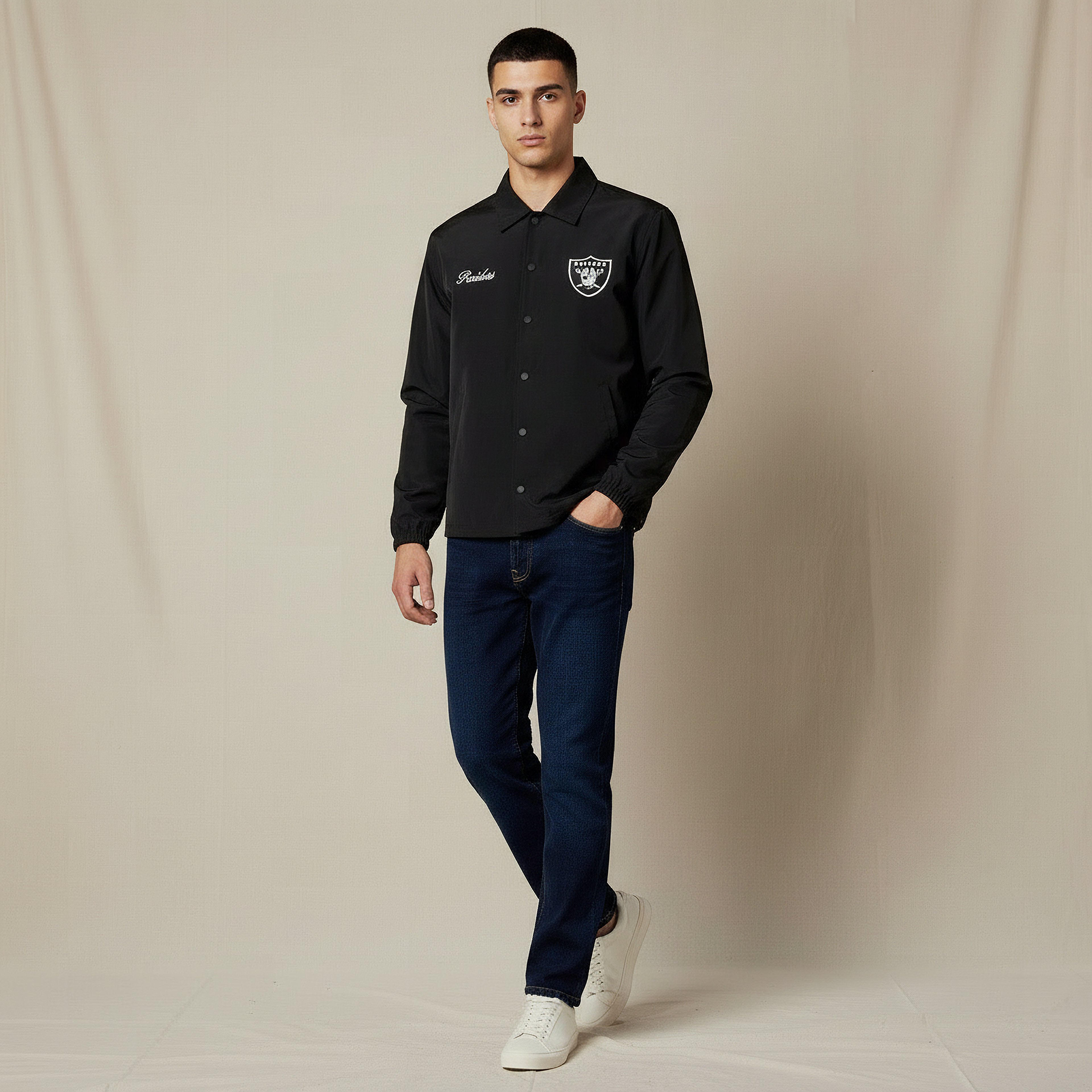 بنطلون جينز بقصة سكيني وخصر مرن وجيوب للرجال-men-clothing-bottoms-jeans-image-2