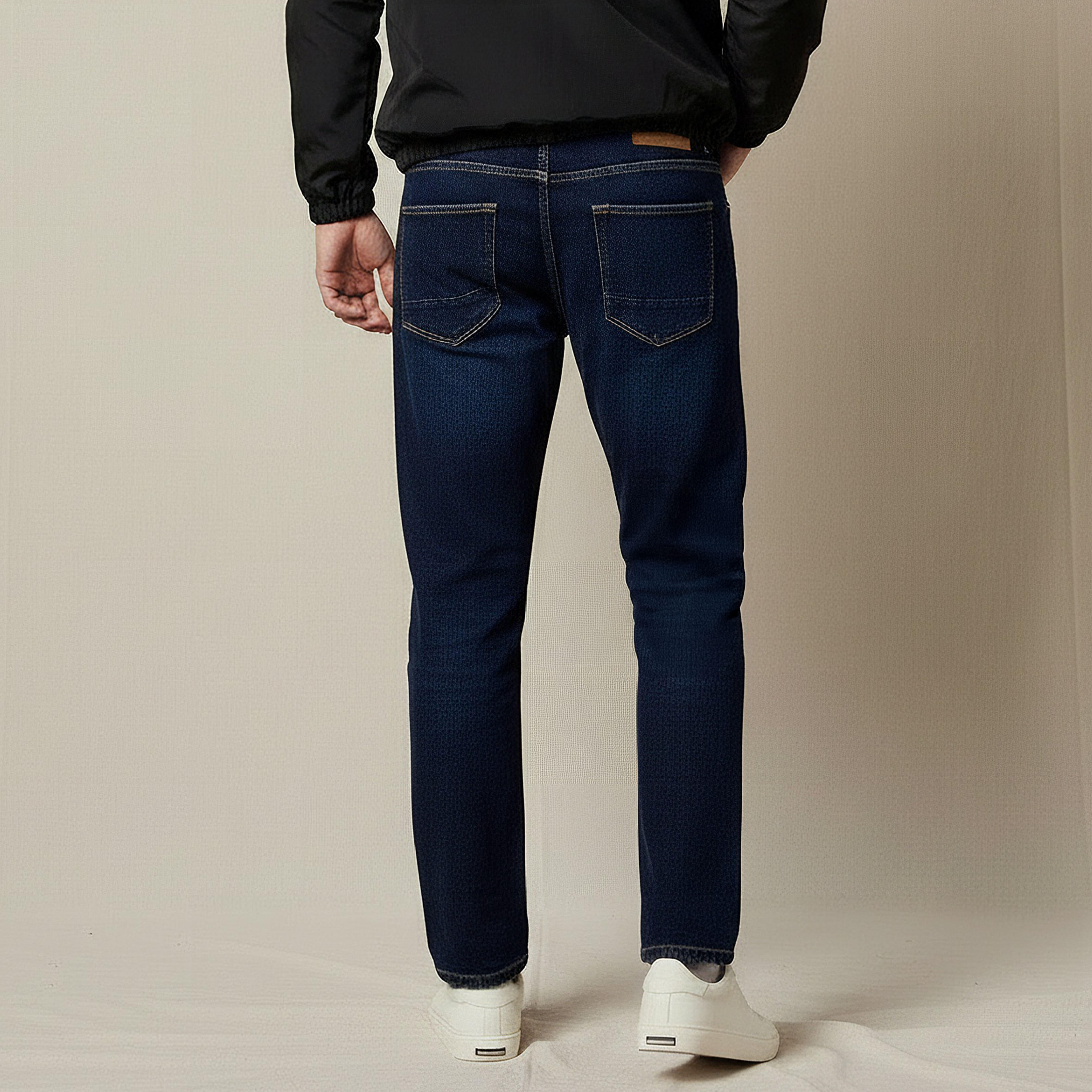 بنطلون جينز بقصة سكيني وخصر مرن وجيوب للرجال-men-clothing-bottoms-jeans-image-3