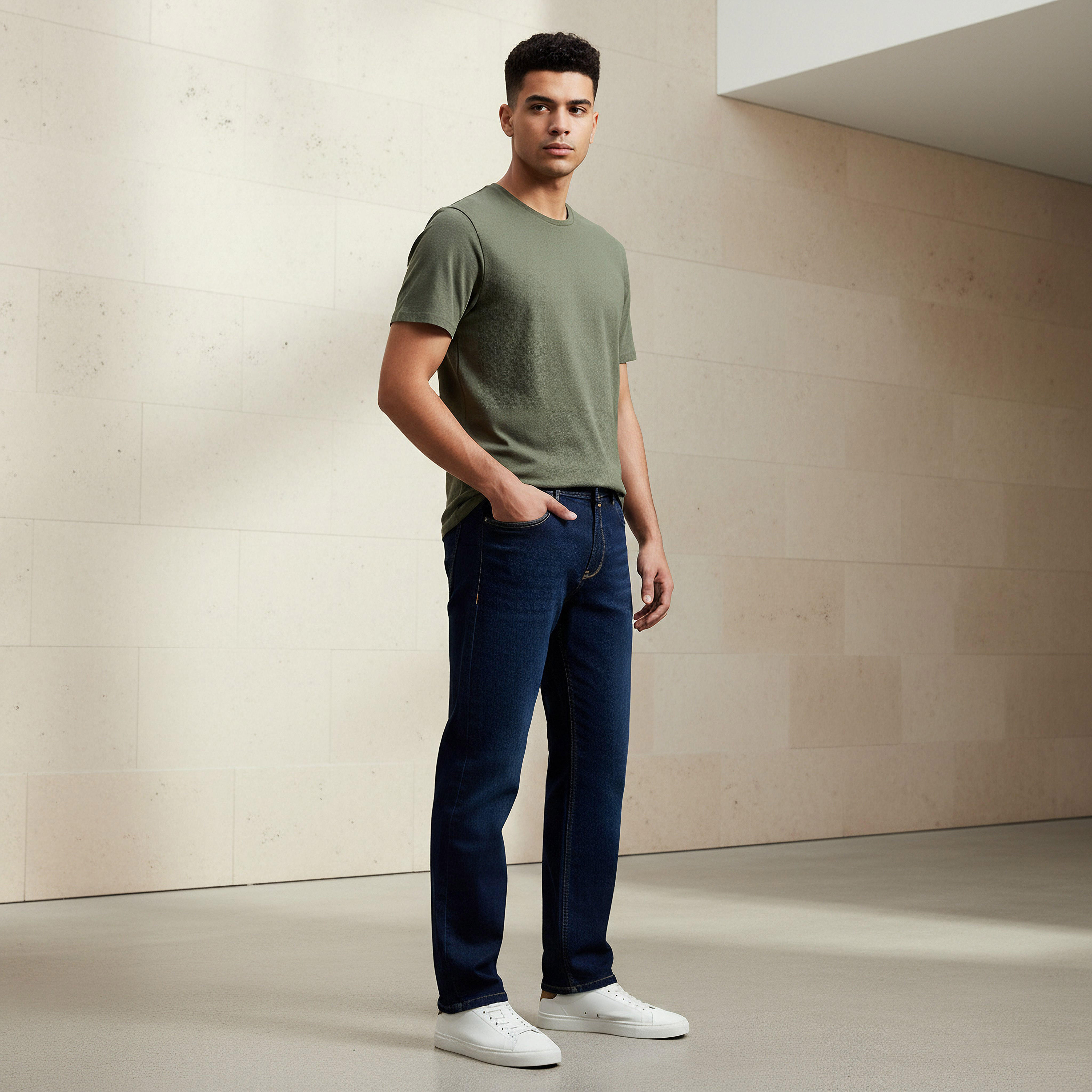 بنطلون جينز بقصة مستقيمة وخصر متوسط للرجال-men-clothing-bottoms-jeans-image-3
