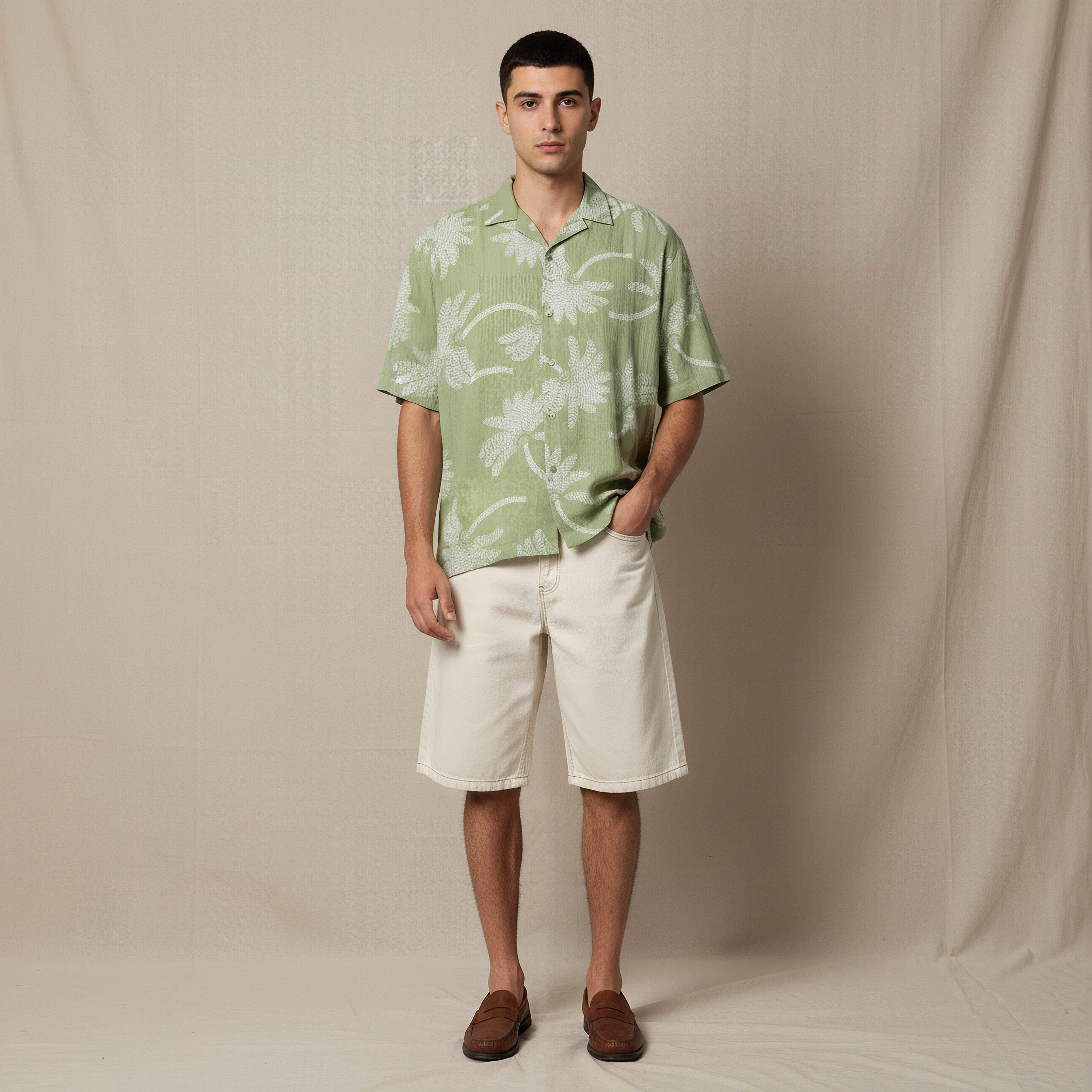 قميص بياقة كامب وطبعات نخيل وأكمام قصيرة للرجال-men-clothing-shirts-image-2