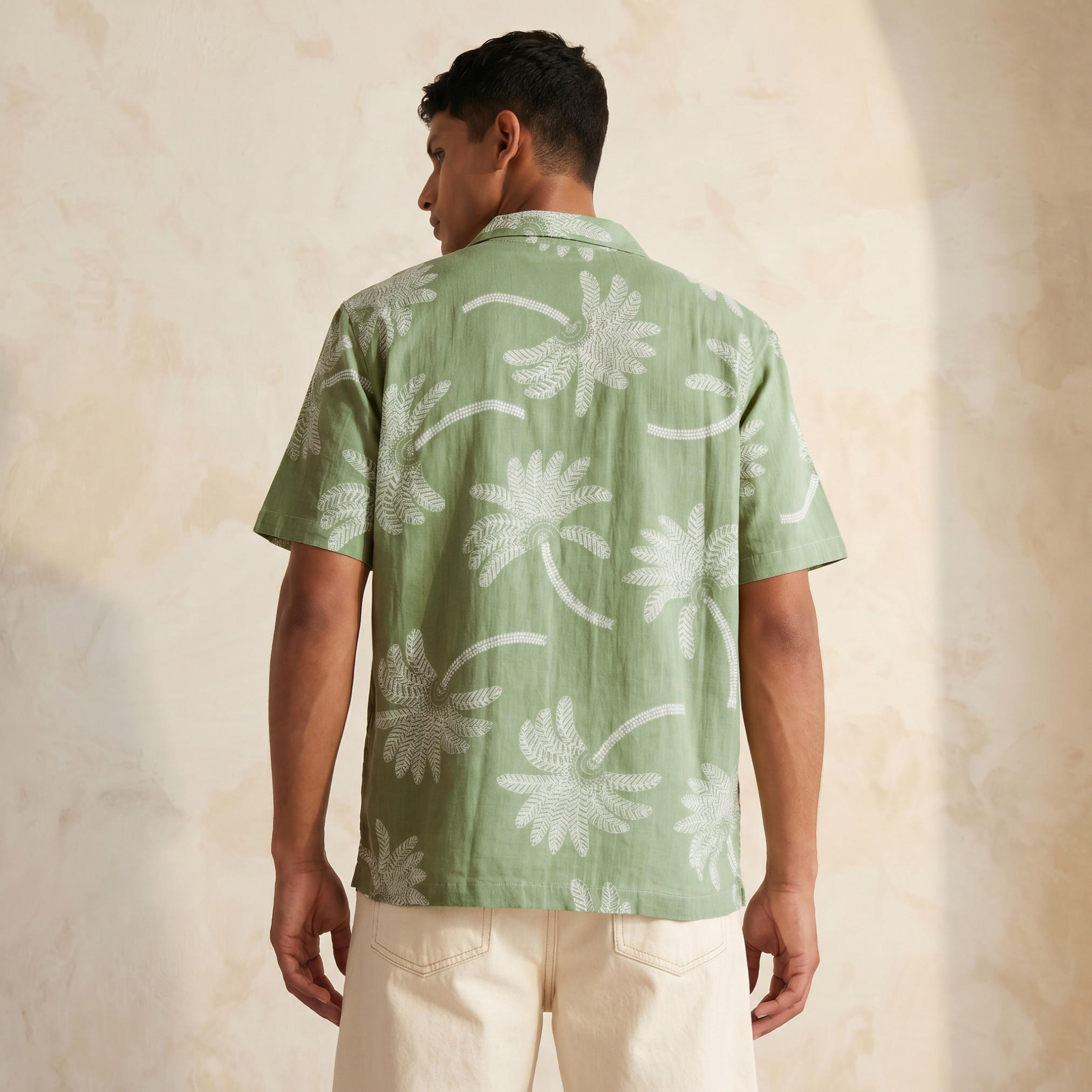 Men Camp Collar Palm Tree Print Short Sleeves Resort Shirt-men-clothing-shirts-image-4