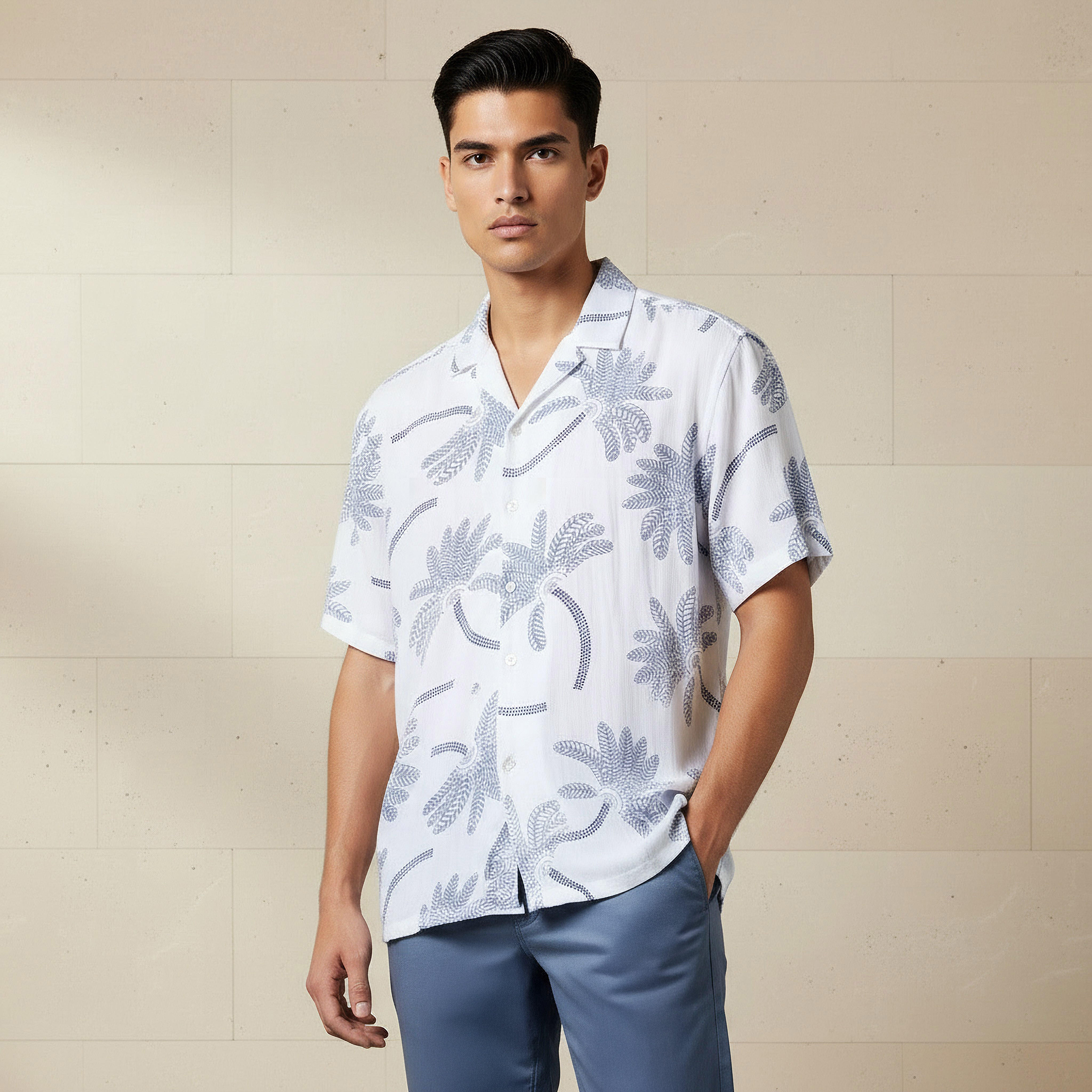قميص ريزورت بياقة كامب وأكمام قصيرة وطبعات للرجال-men-clothing-shirts-image-1