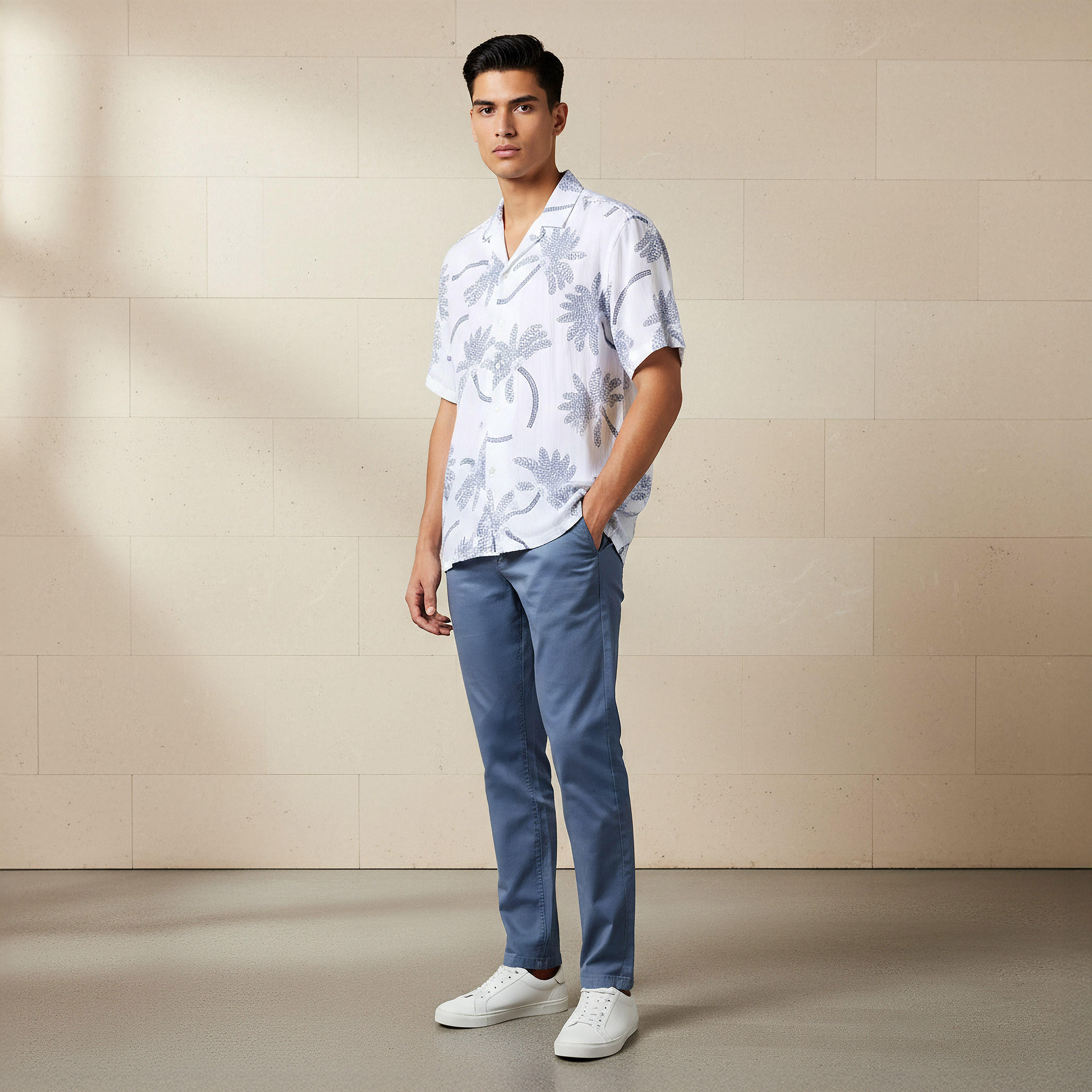 قميص ريزورت بياقة كامب وأكمام قصيرة وطبعات للرجال-men-clothing-shirts-image-2