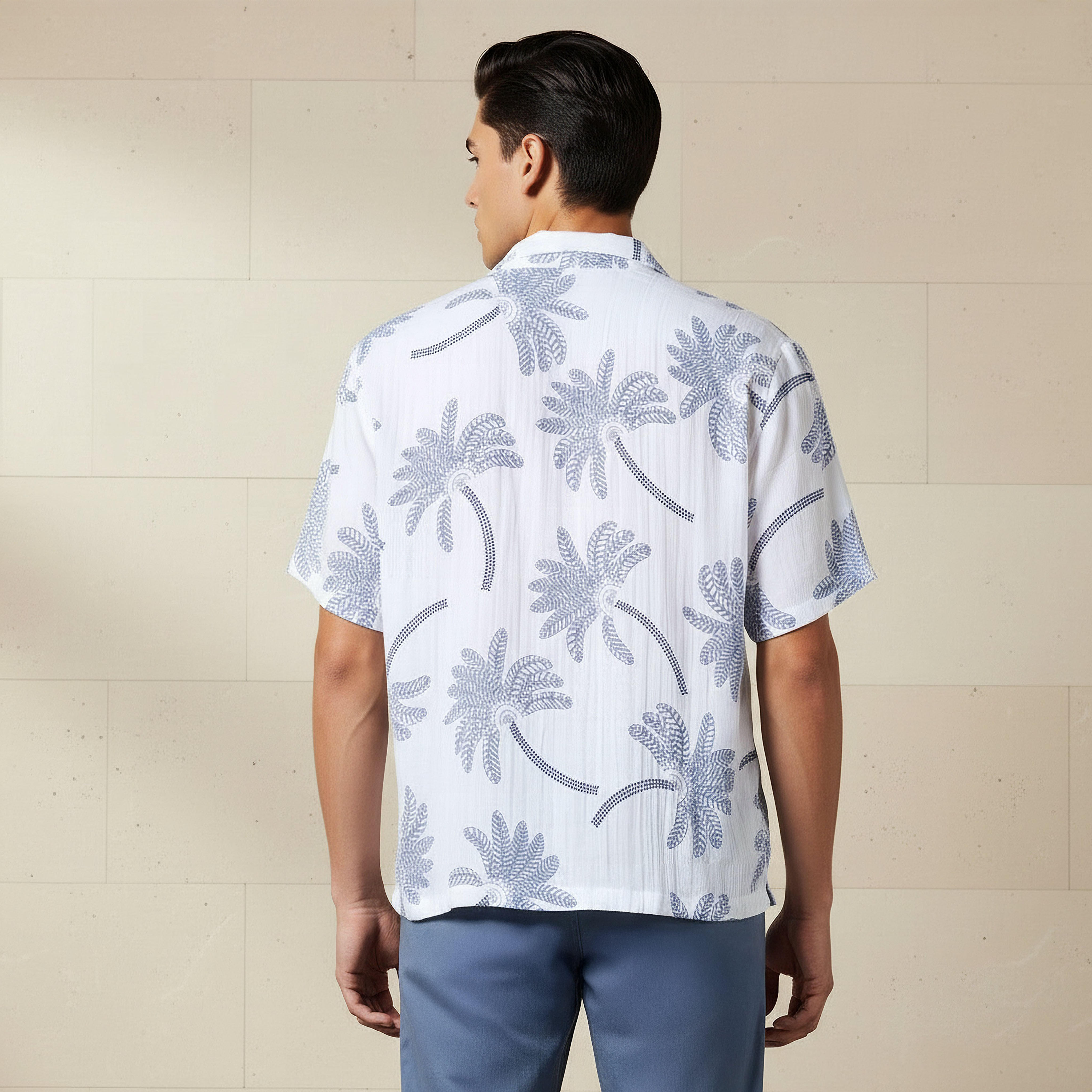 قميص ريزورت بياقة كامب وأكمام قصيرة وطبعات للرجال-men-clothing-shirts-image-3