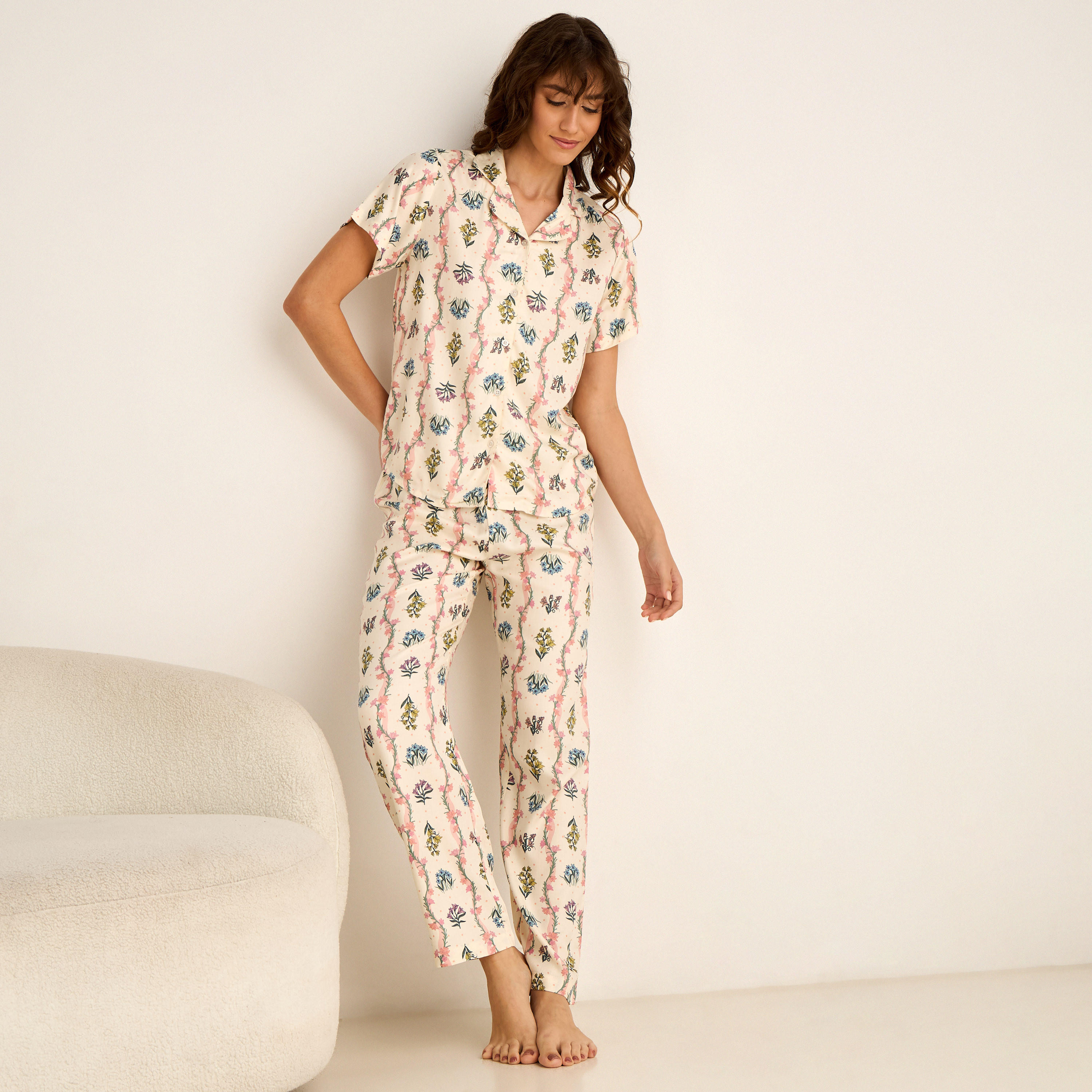 طقم بيجاما قميص بأزرار وبنطلون من فيسكوز-women-clothing-nightwear-pyjamas-longsets-image-6