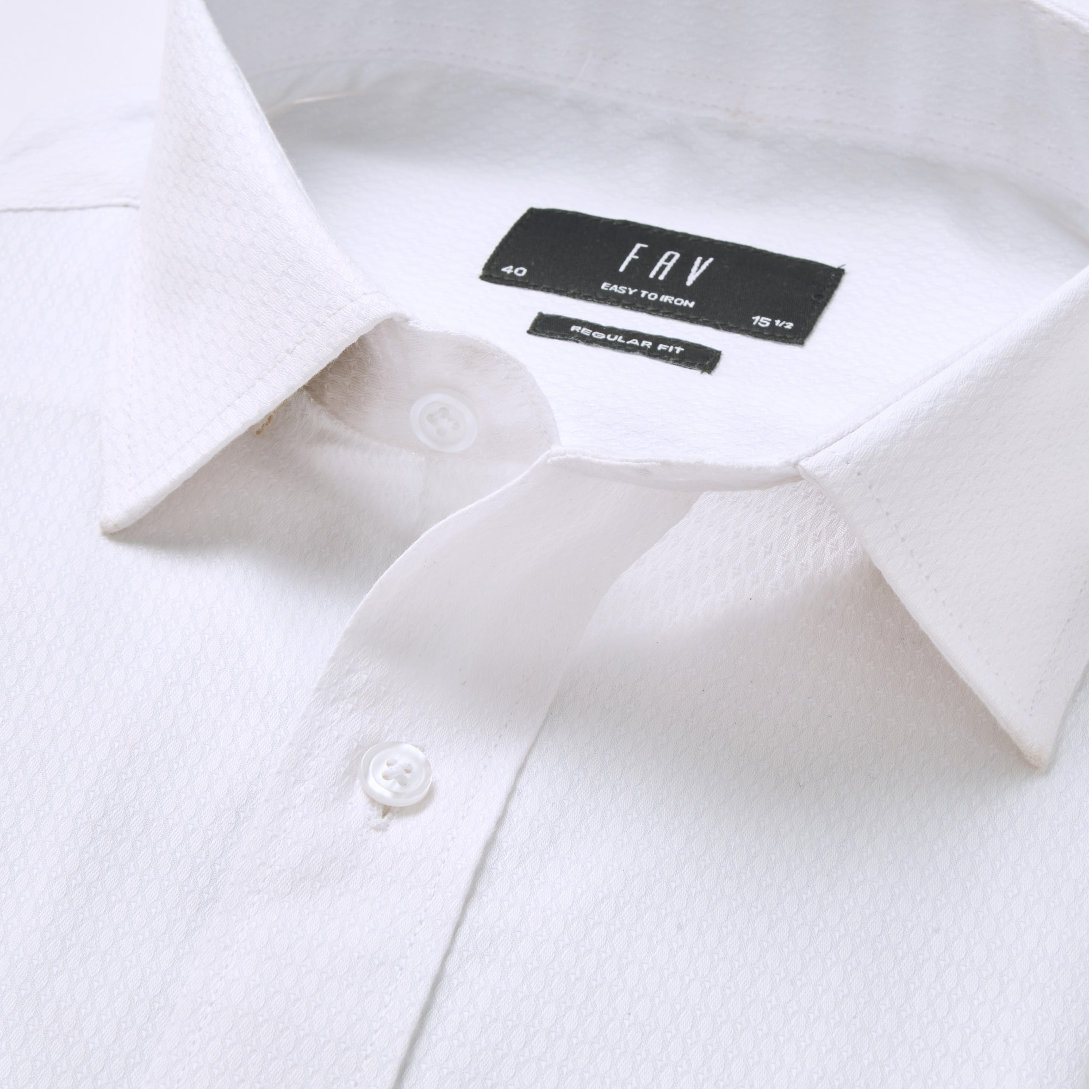 قميص دوبي بارز الملمس بقصّة عادية بياقة-men-clothing-shirts-image-2