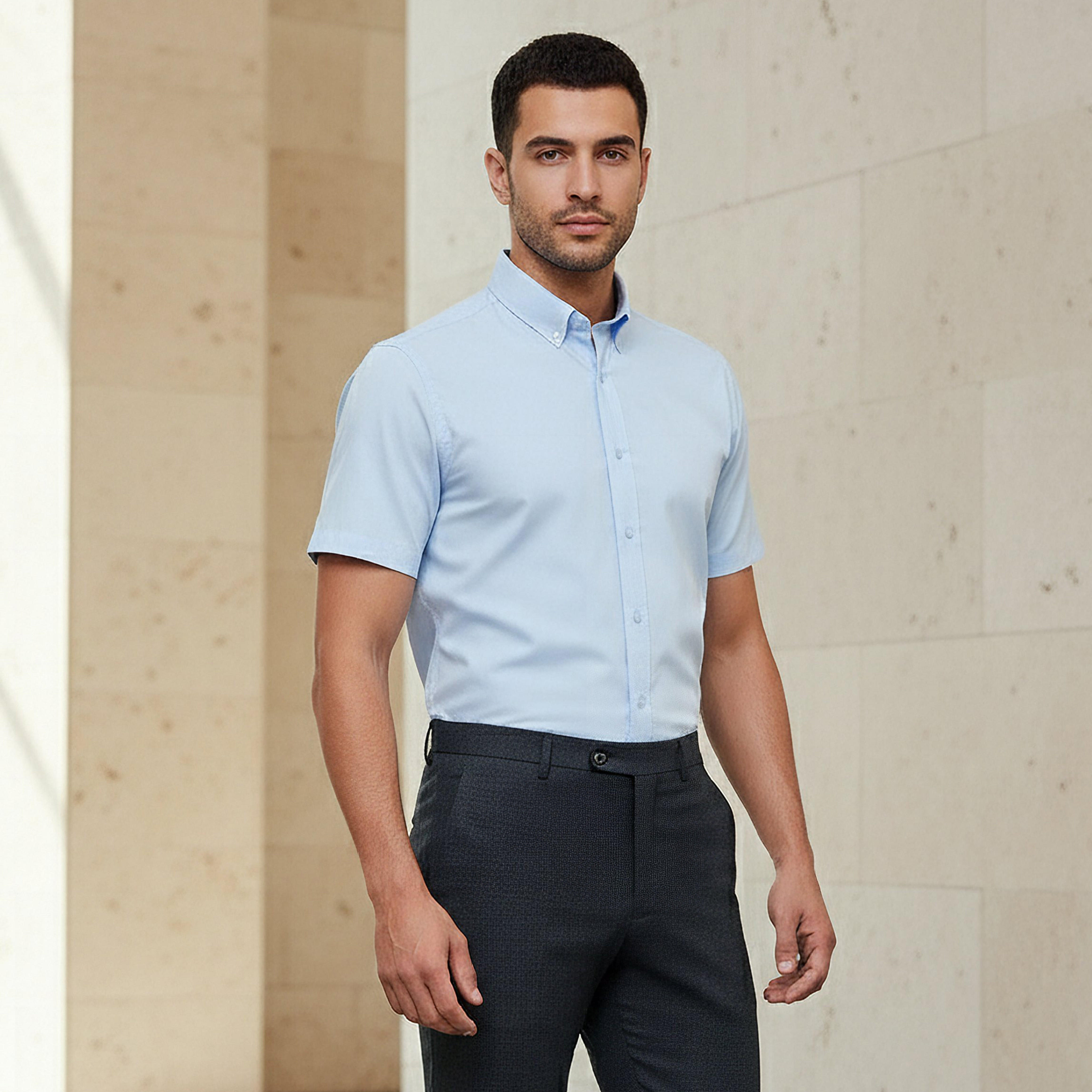 قميص بقصّة عادية وياقة عادية وأكمام قصيرة وأزرار للرجال-men-clothing-shirts-image-1