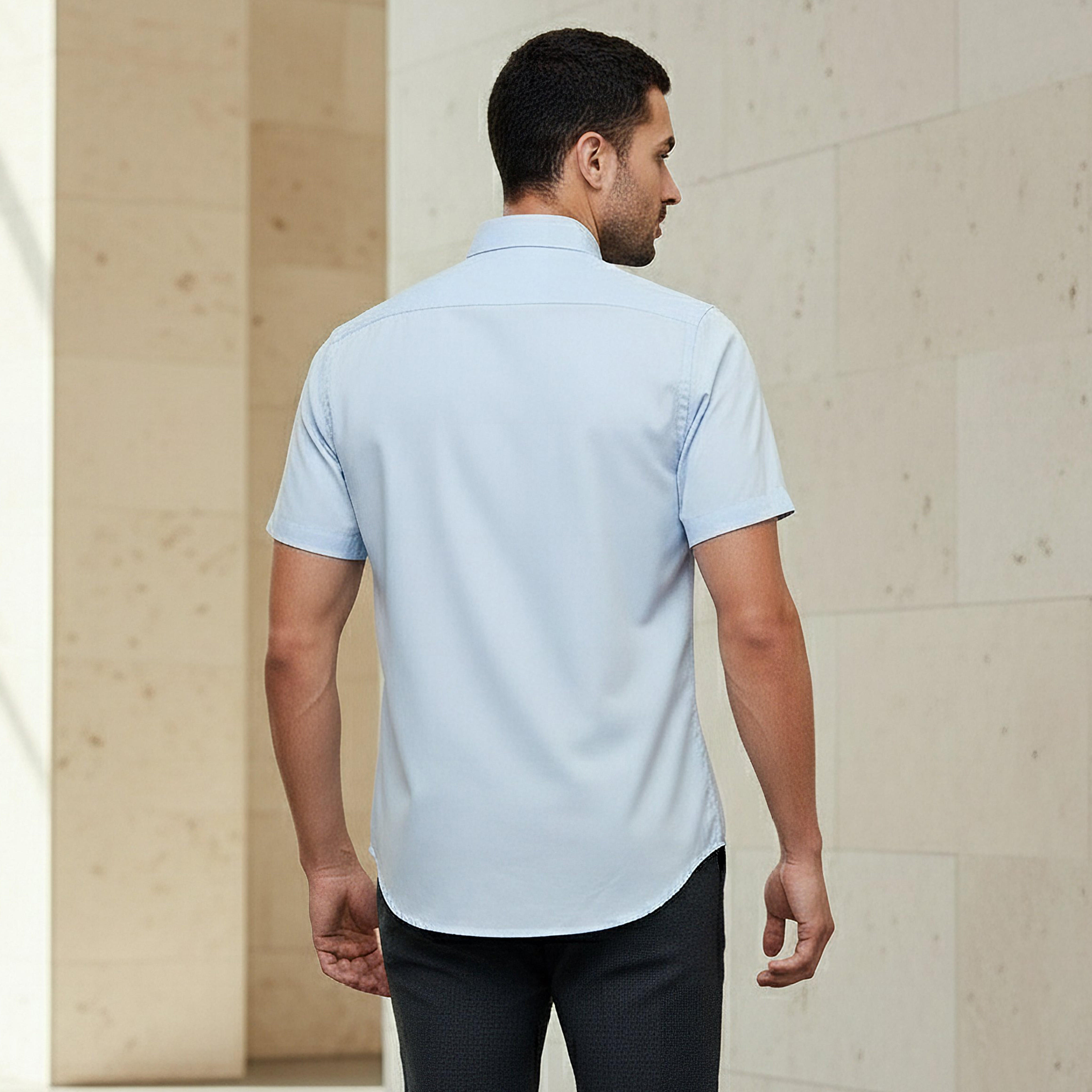 قميص بقصّة عادية وياقة عادية وأكمام قصيرة وأزرار للرجال-men-clothing-shirts-image-3
