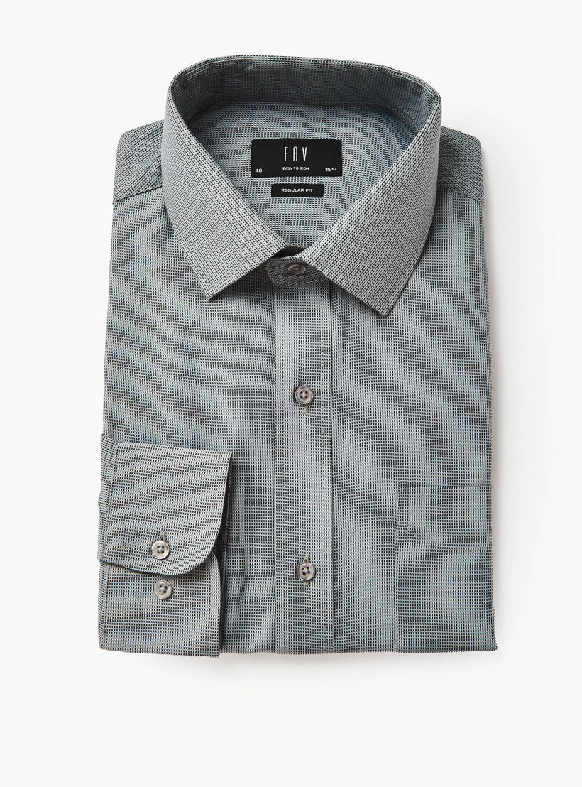 قميص رجالي بارز الملمس بأكمام طويلة وياقة وقصة ضيقة-men-clothing-shirts-image-5