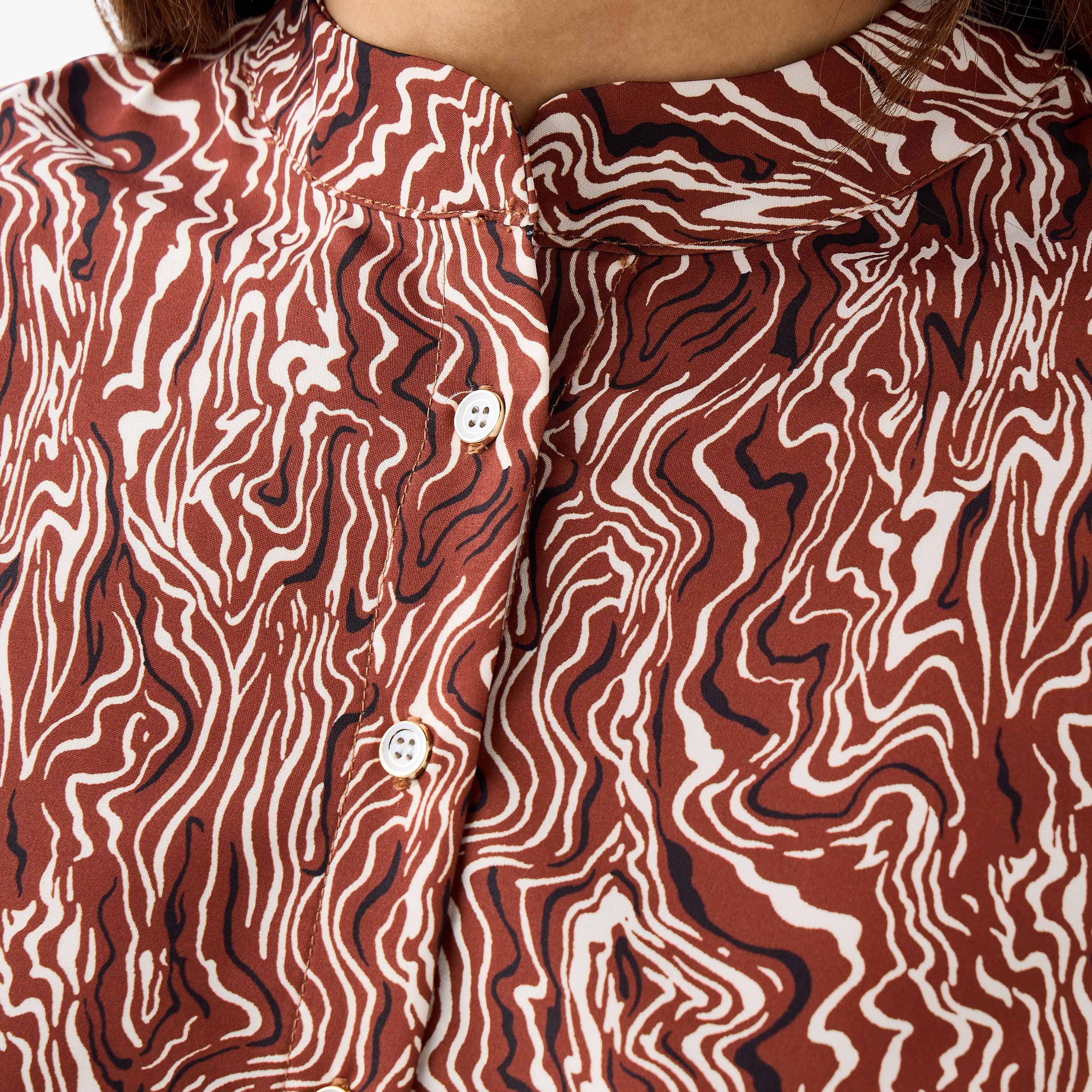 قميص بقصة عادية وياقة ماندارين وطبعات-women-clothing-shirtsandblouses-shirts-image-2