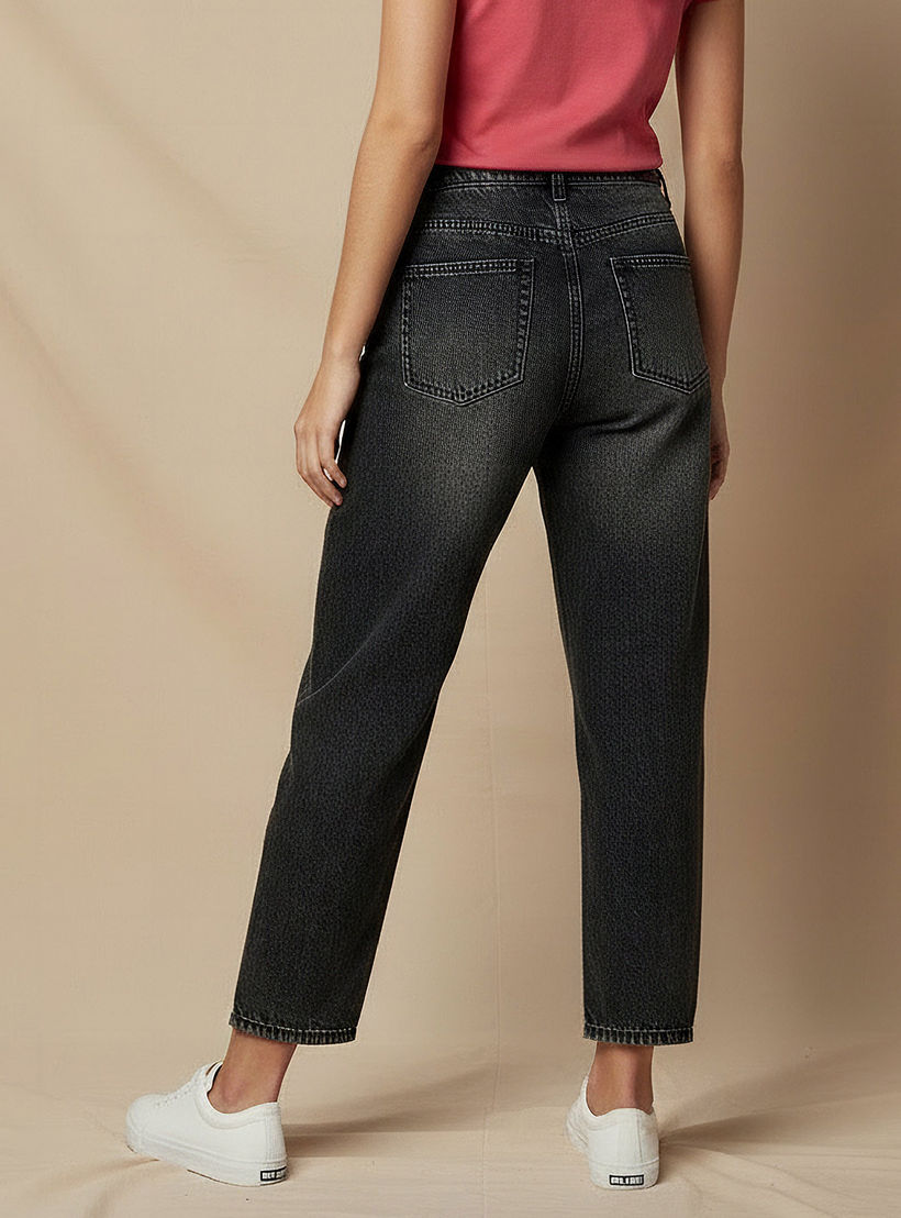 بنطلون جينز بقصة مام وخصر مرتفع للنساء-women-clothing-bottoms-jeans-image-3