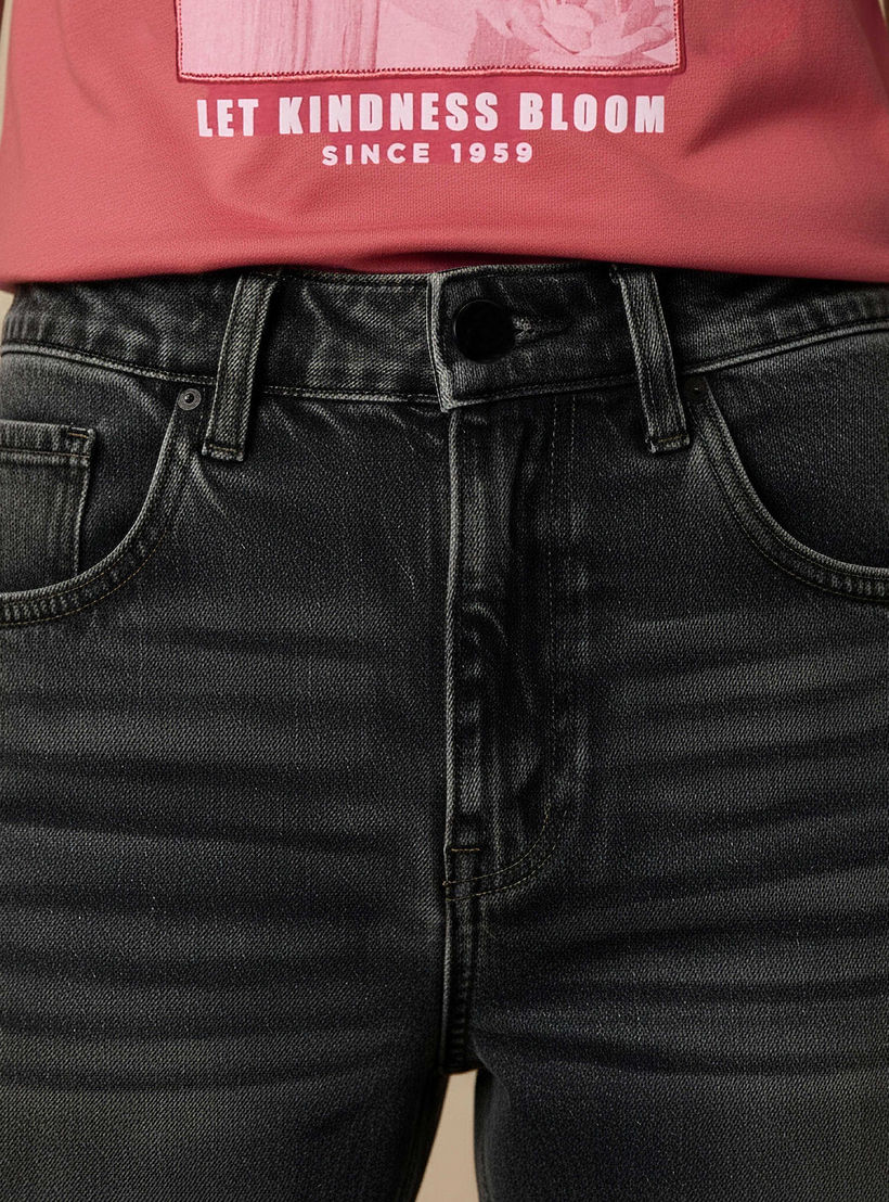 بنطلون جينز بقصة مام وخصر مرتفع للنساء-women-clothing-bottoms-jeans-image-4