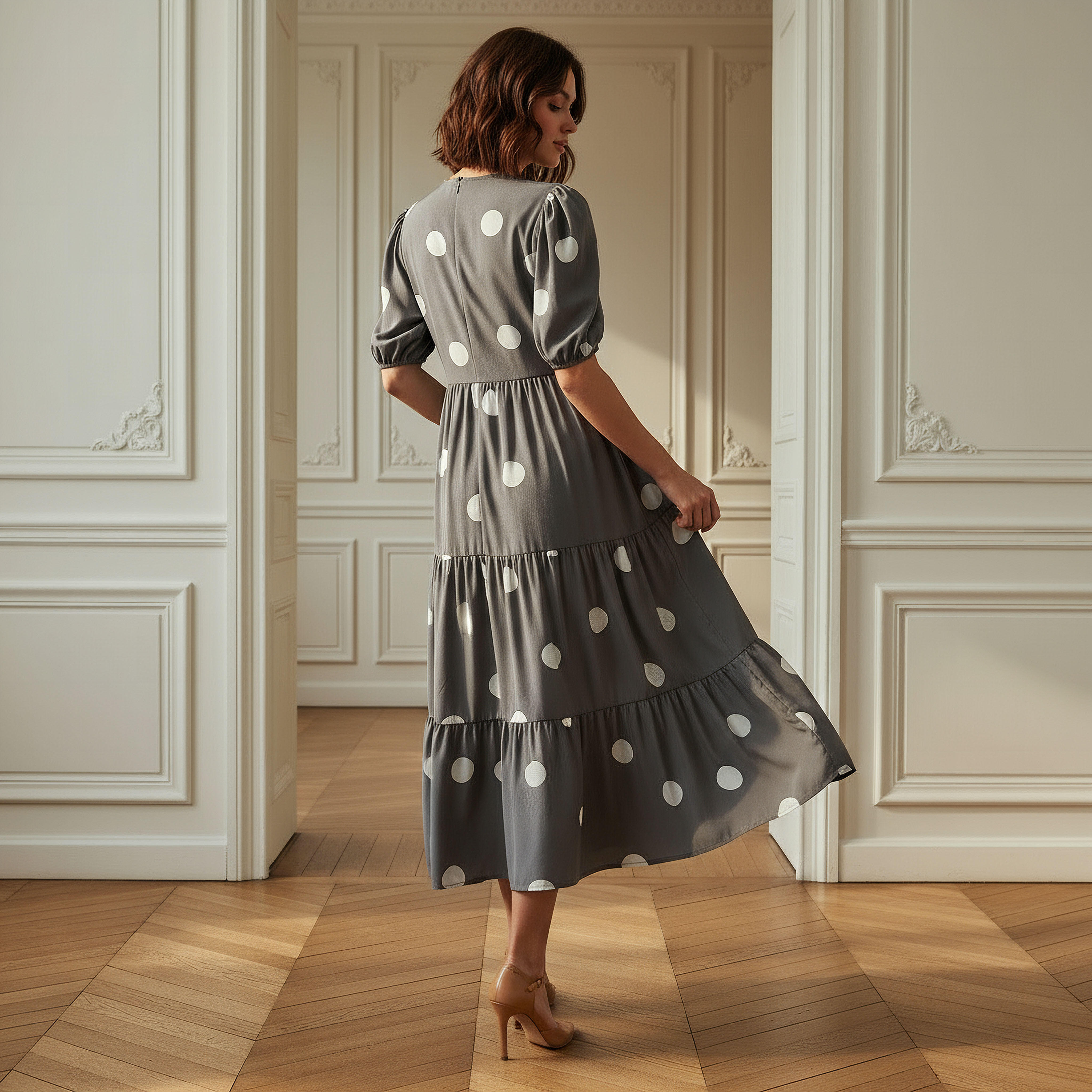 فستان ميدي بطبعات منقطة متعدد الطبقات وأكمام قصيرة وتفصيل رباط-women-clothing-dresses-image-3