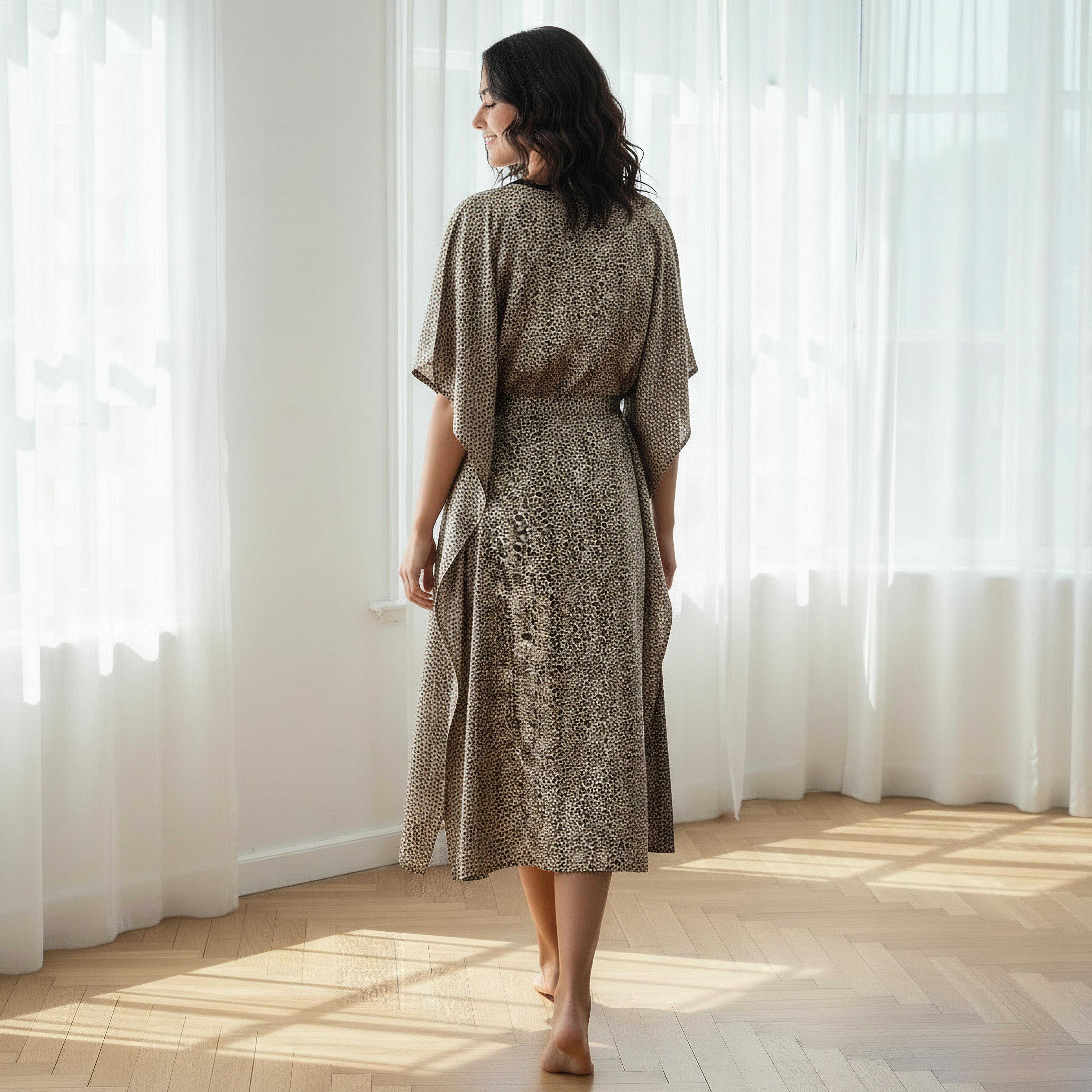 فستان نوم بأكمام قصيرة وطبعات من آدارايا-women-clothing-nightwear-nighties-image-3