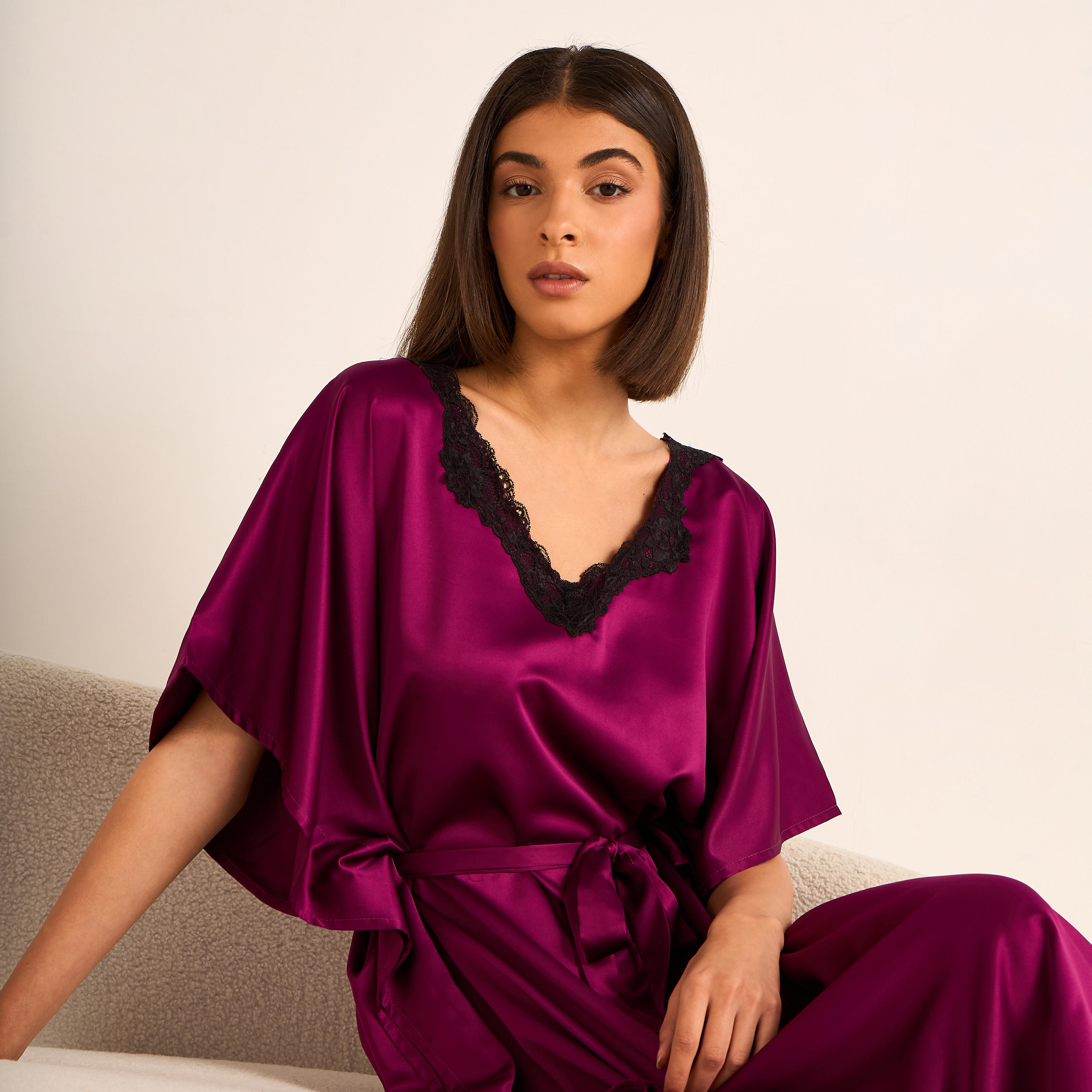 قميص نوم بأكمام قصيرة وحزام من آدارايا-women-clothing-nightwear-nighties-image-4