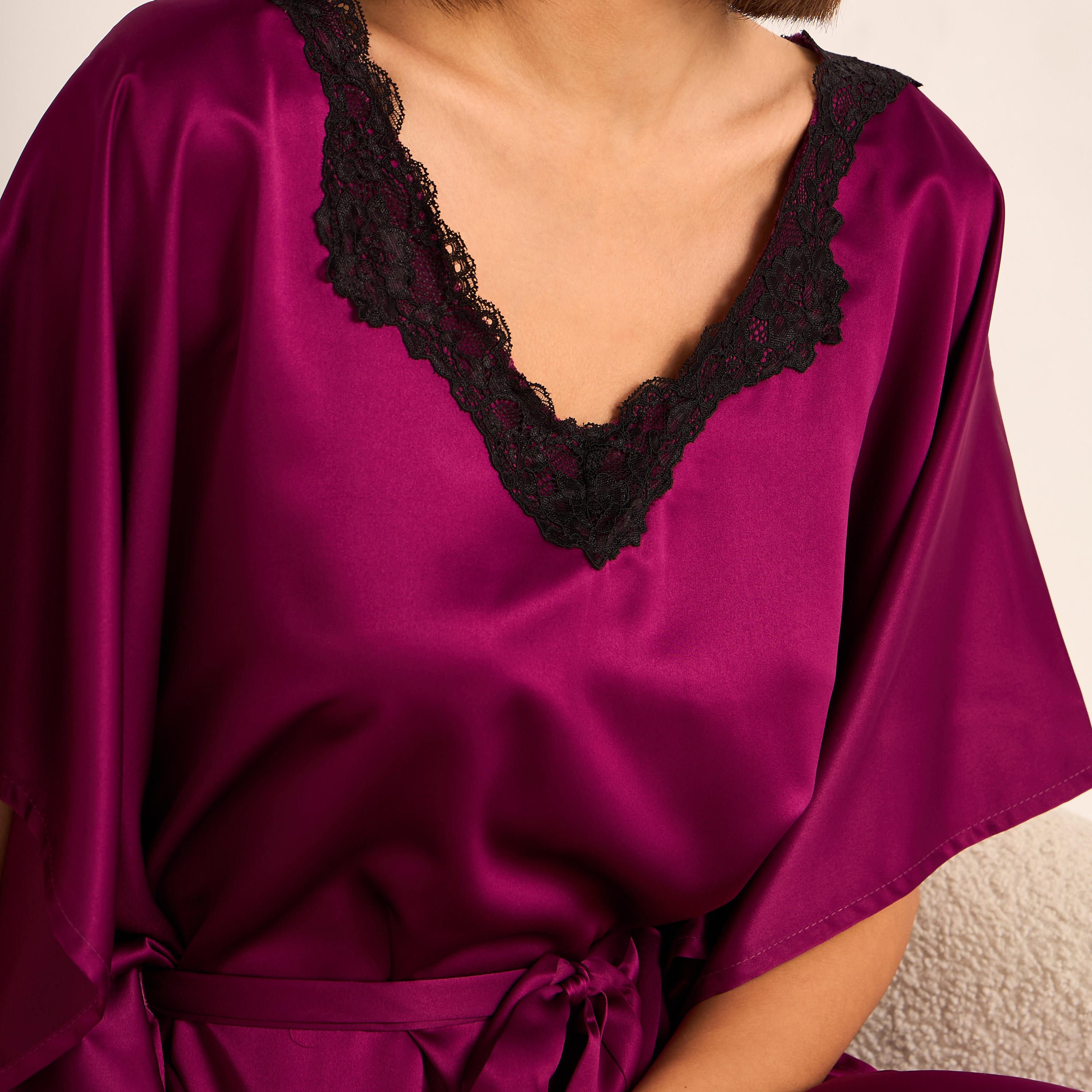قميص نوم بأكمام قصيرة وحزام من آدارايا-women-clothing-nightwear-nighties-image-5