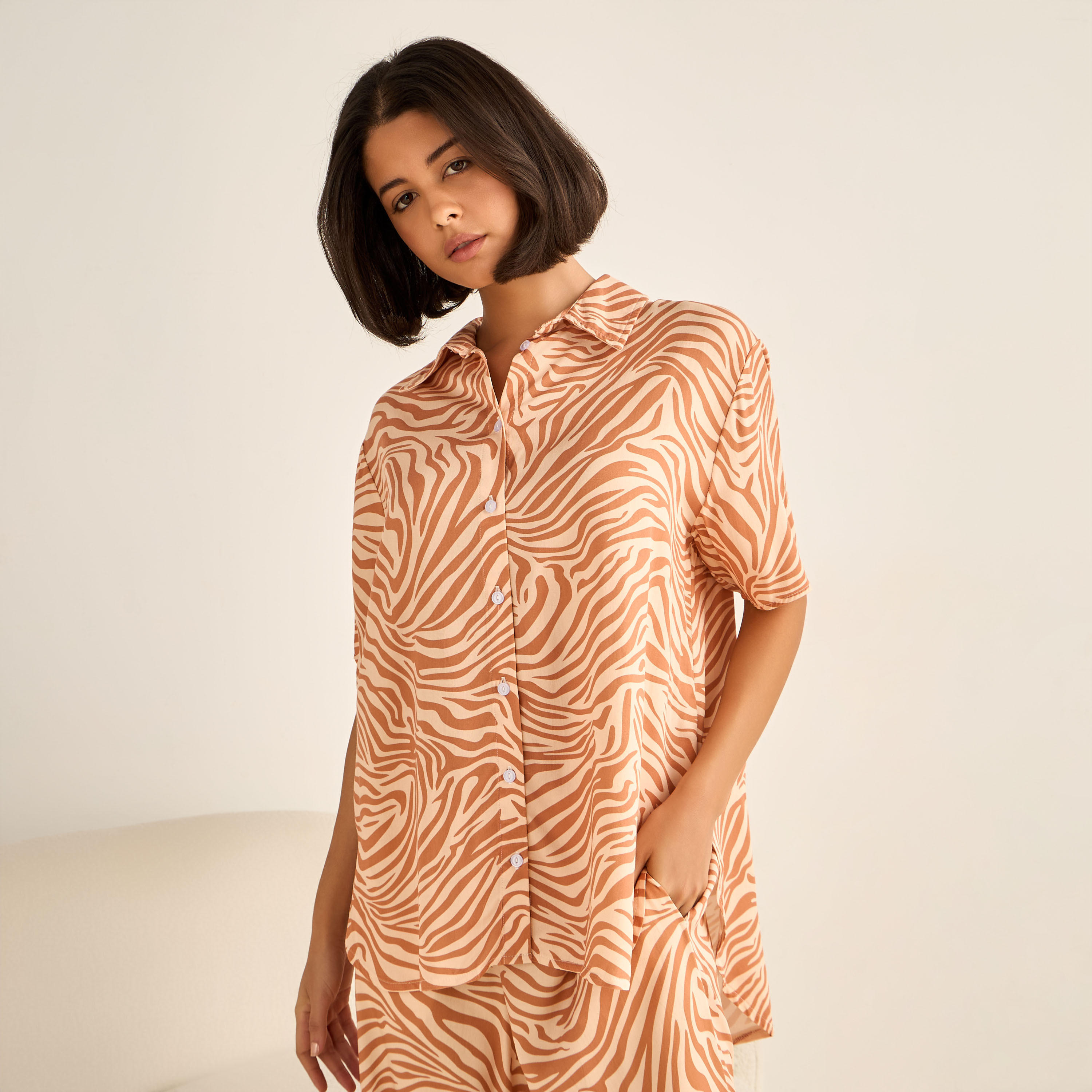 طقم قميص بأزرار وبنطلون بيجاما من آدارايا-women-clothing-nightwear-pyjamas-longsets-image-5