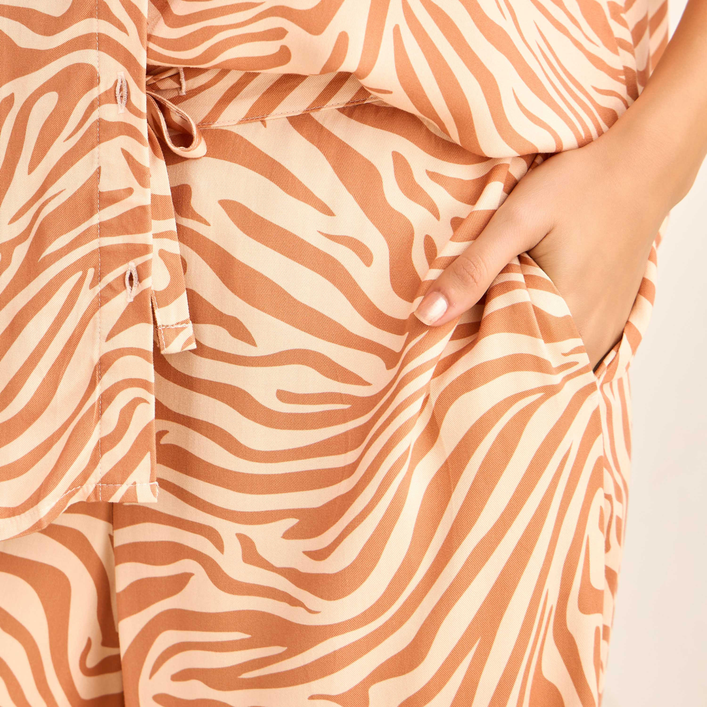 طقم قميص بأزرار وبنطلون بيجاما من آدارايا-women-clothing-nightwear-pyjamas-longsets-image-1