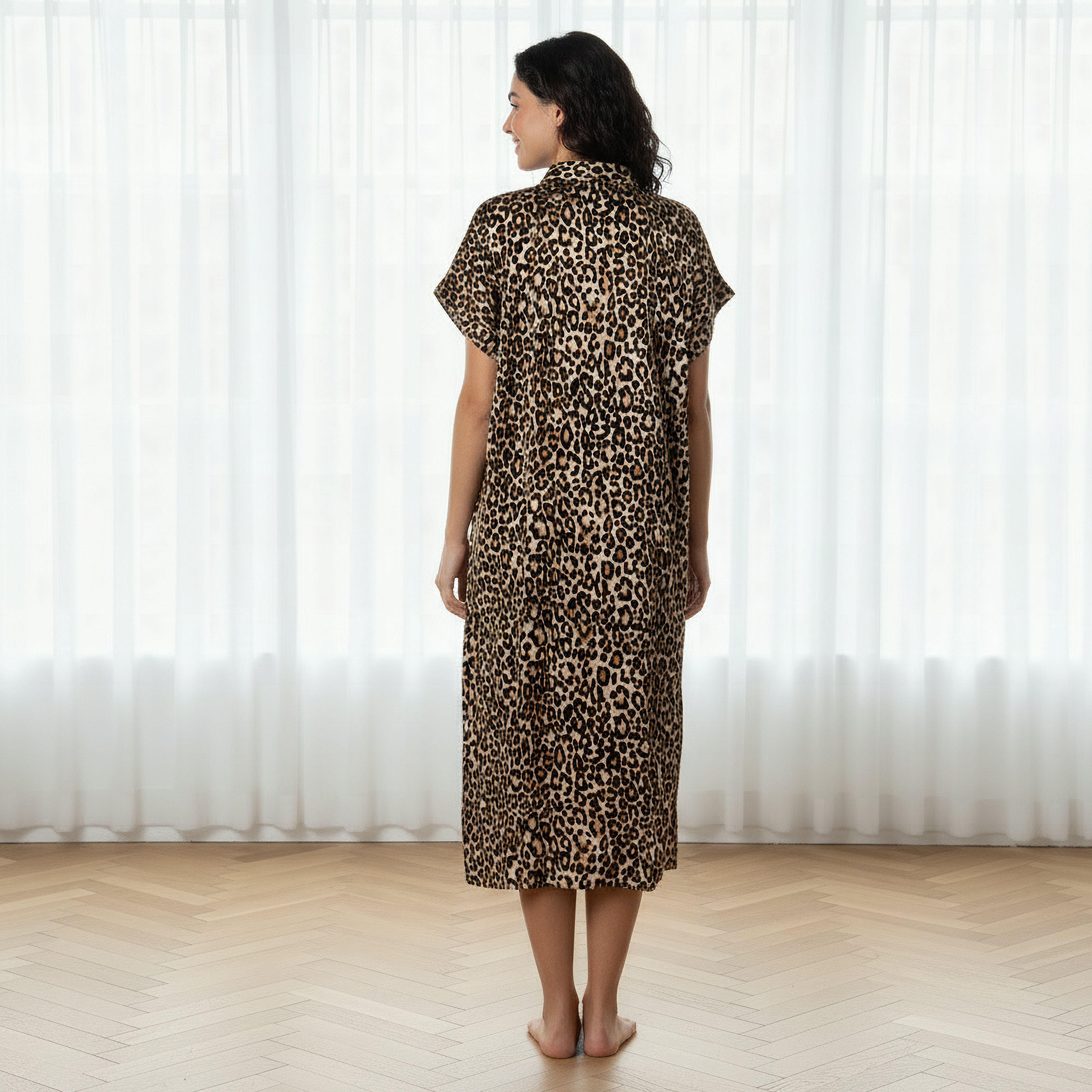 فستان نوم بأكمام قصيرة بطبعات حيوانات من أدارايا-women-clothing-nightwear-nighties-image-3