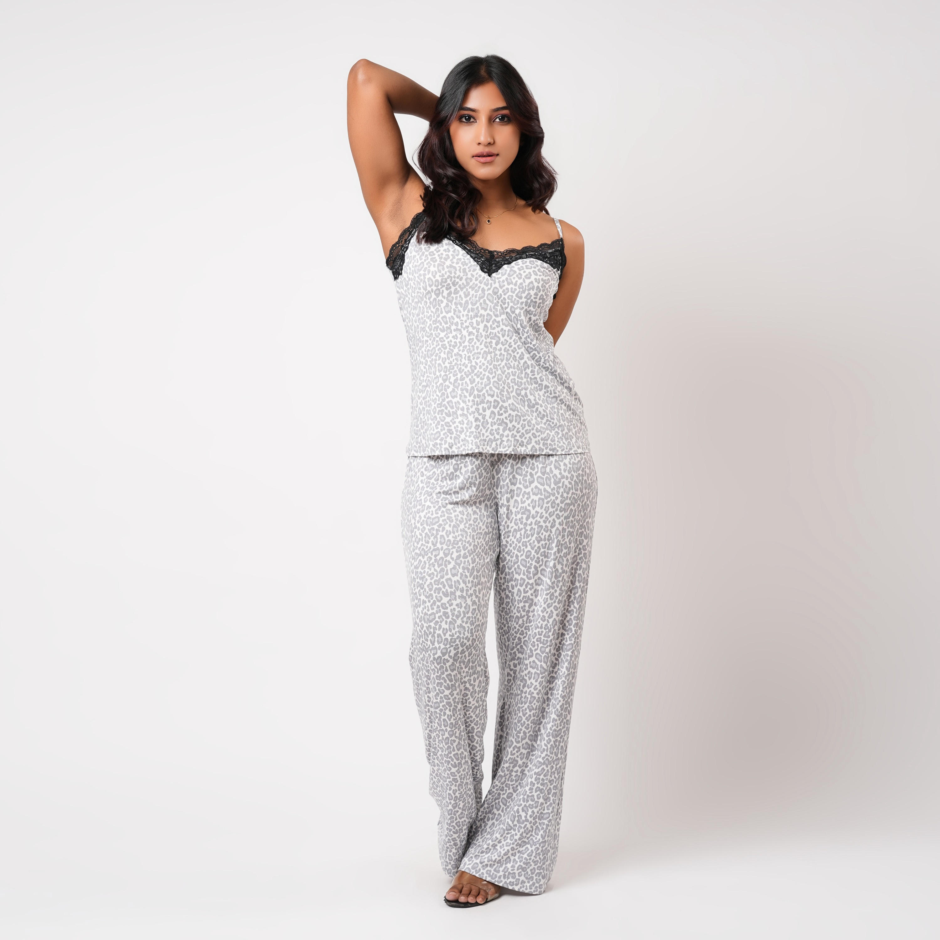 طقم بيجاما وقميص داخلي وبنطلون من أدارايا-women-clothing-nightwear-pyjamas-longsets-image-4