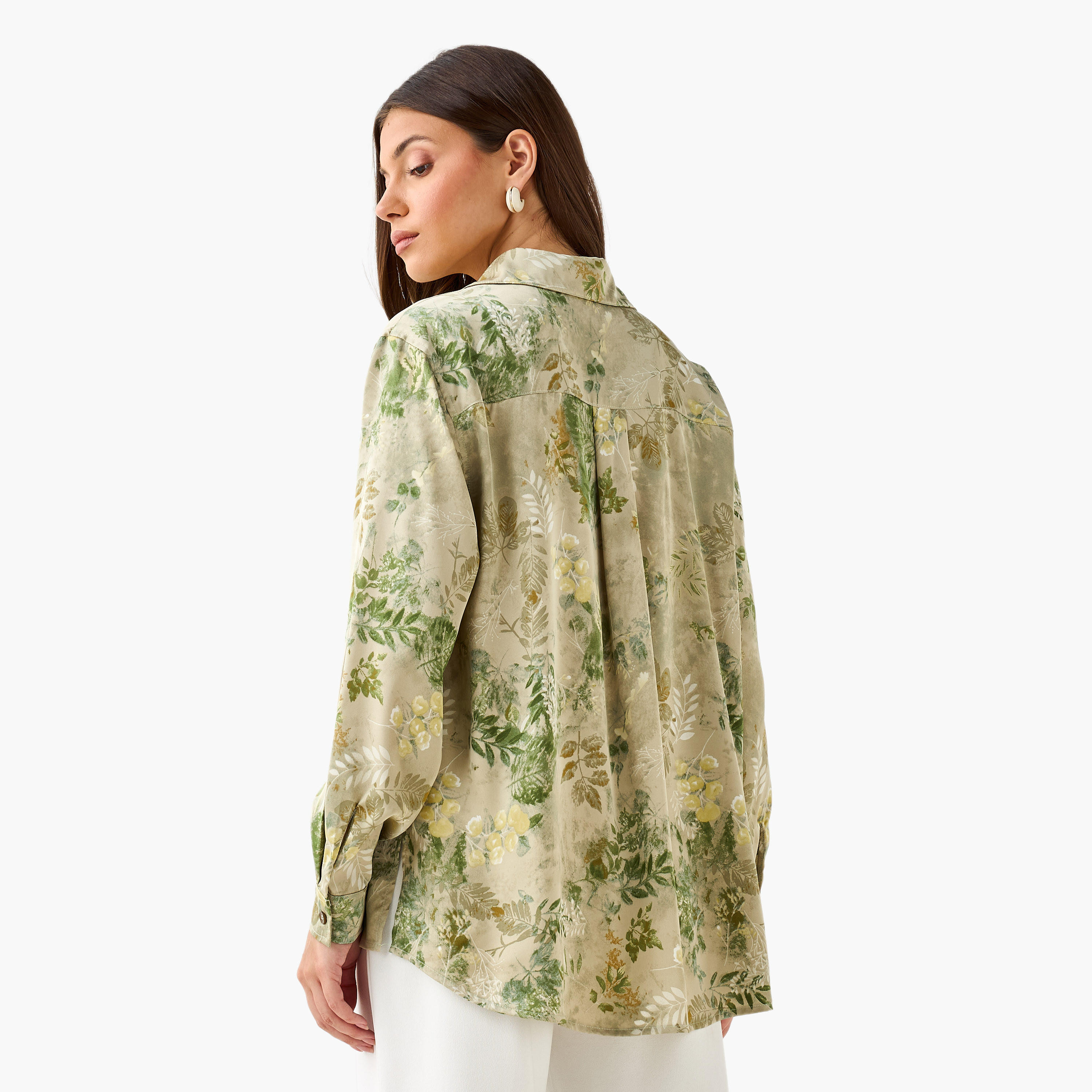 قميص بطول غير متساوي وطبعات زهرية-women-clothing-shirtsandblouses-shirts-image-5
