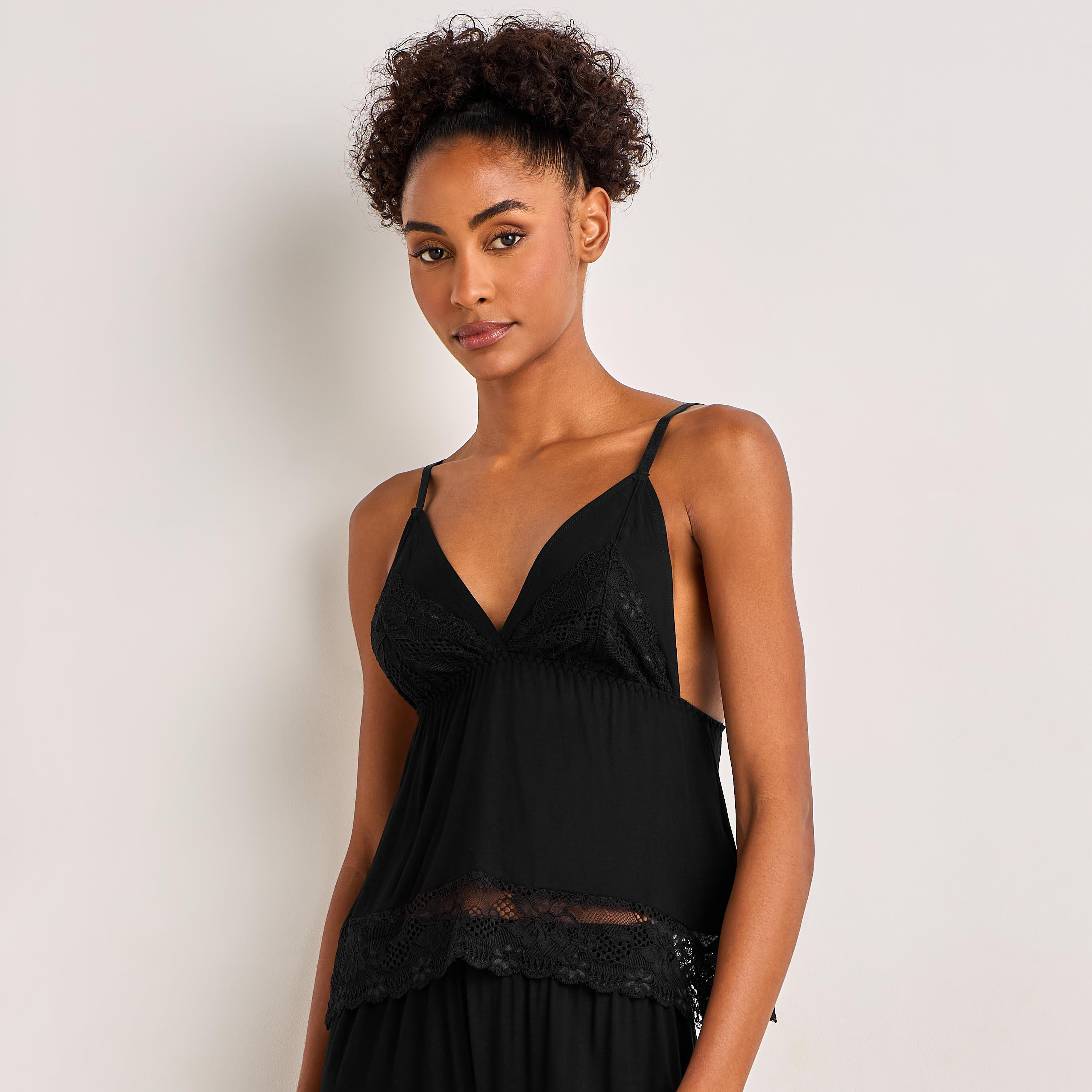 طقم بيجاما بنطلون وبلوزة بحمالات رفيعة-women-clothing-nightwear-pyjamas-longsets-image-6