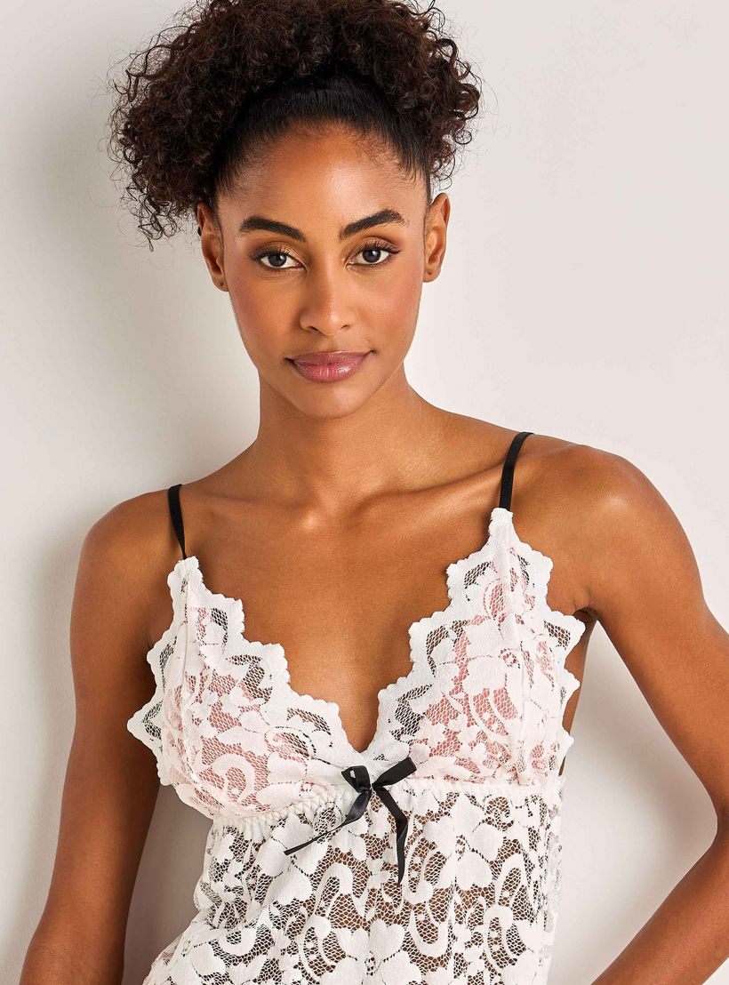 طقم بيجاما شورت وبلوزة بحمالات رفيعة-women-clothing-nightwear-pyjamas-shortsets-image-2