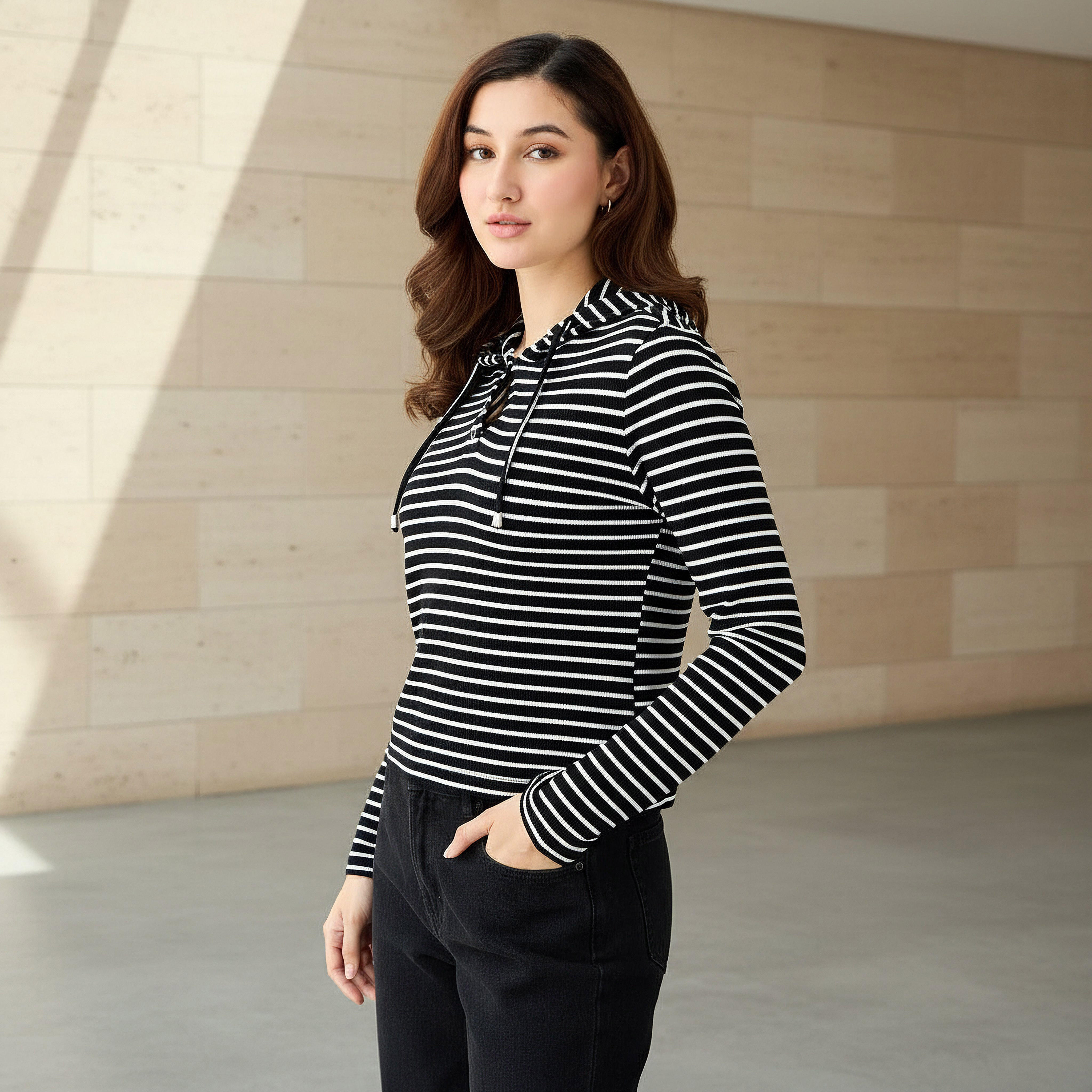 هودي مخطط بقصة مريحة للنساء-women-winterwear-hoodiesandsweatshirts-hoodies-image-1